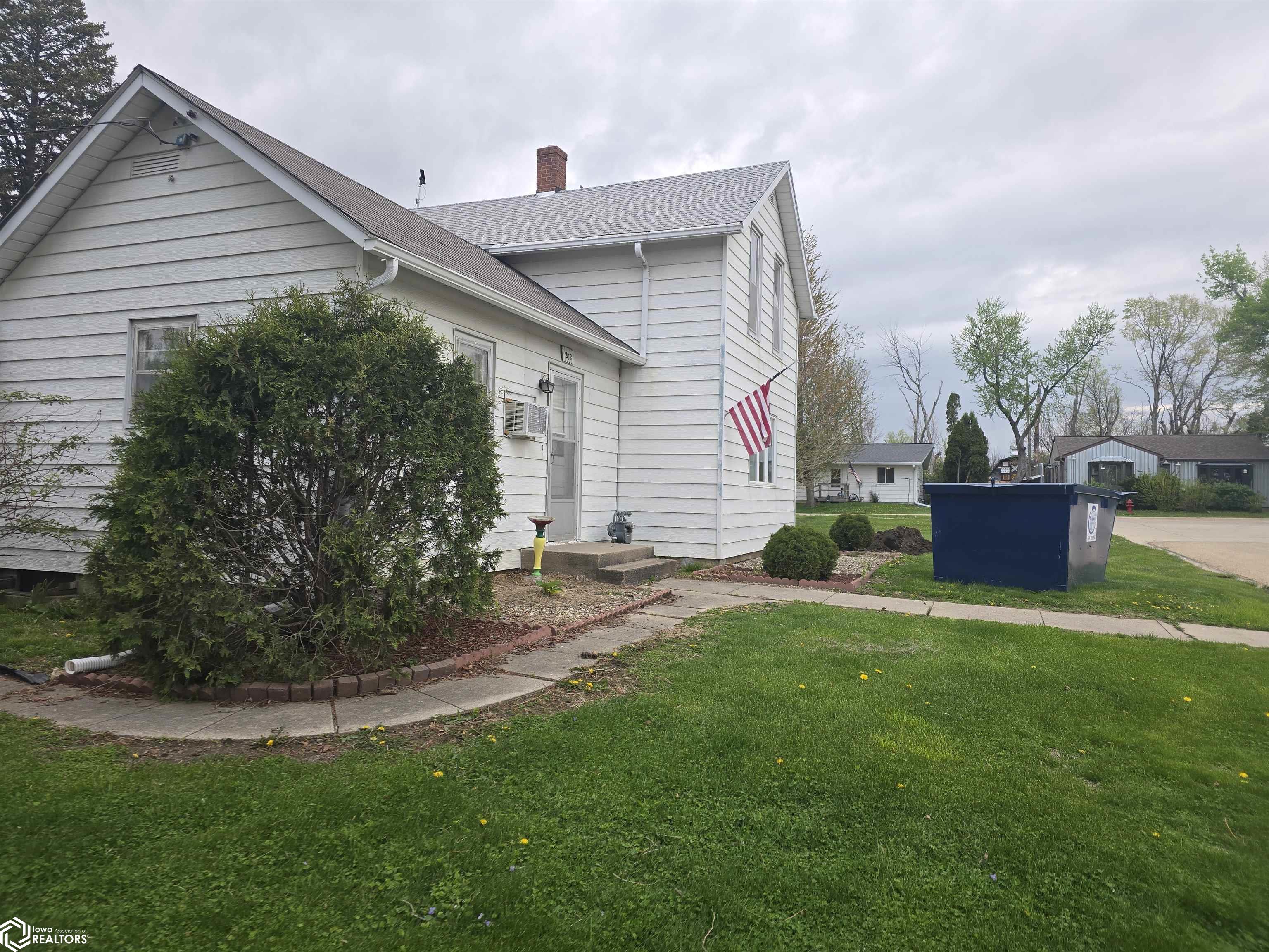 202 SW 7th Avenue, State Center, Iowa image 2