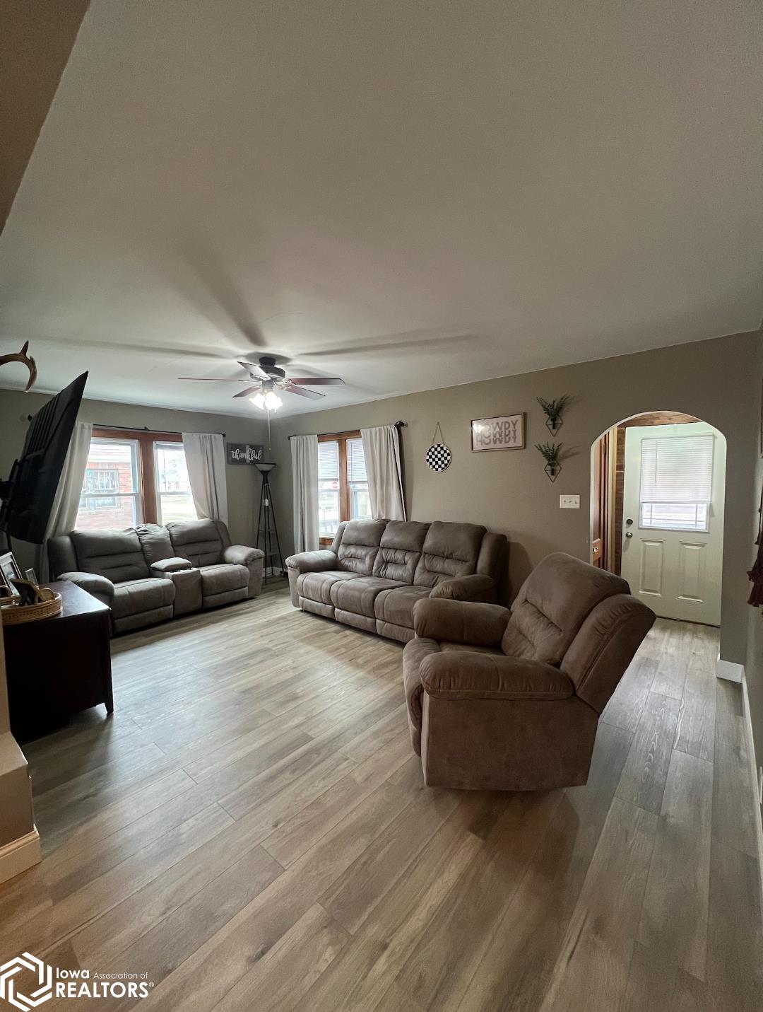 310 W Harris St, Manly, Iowa image 2