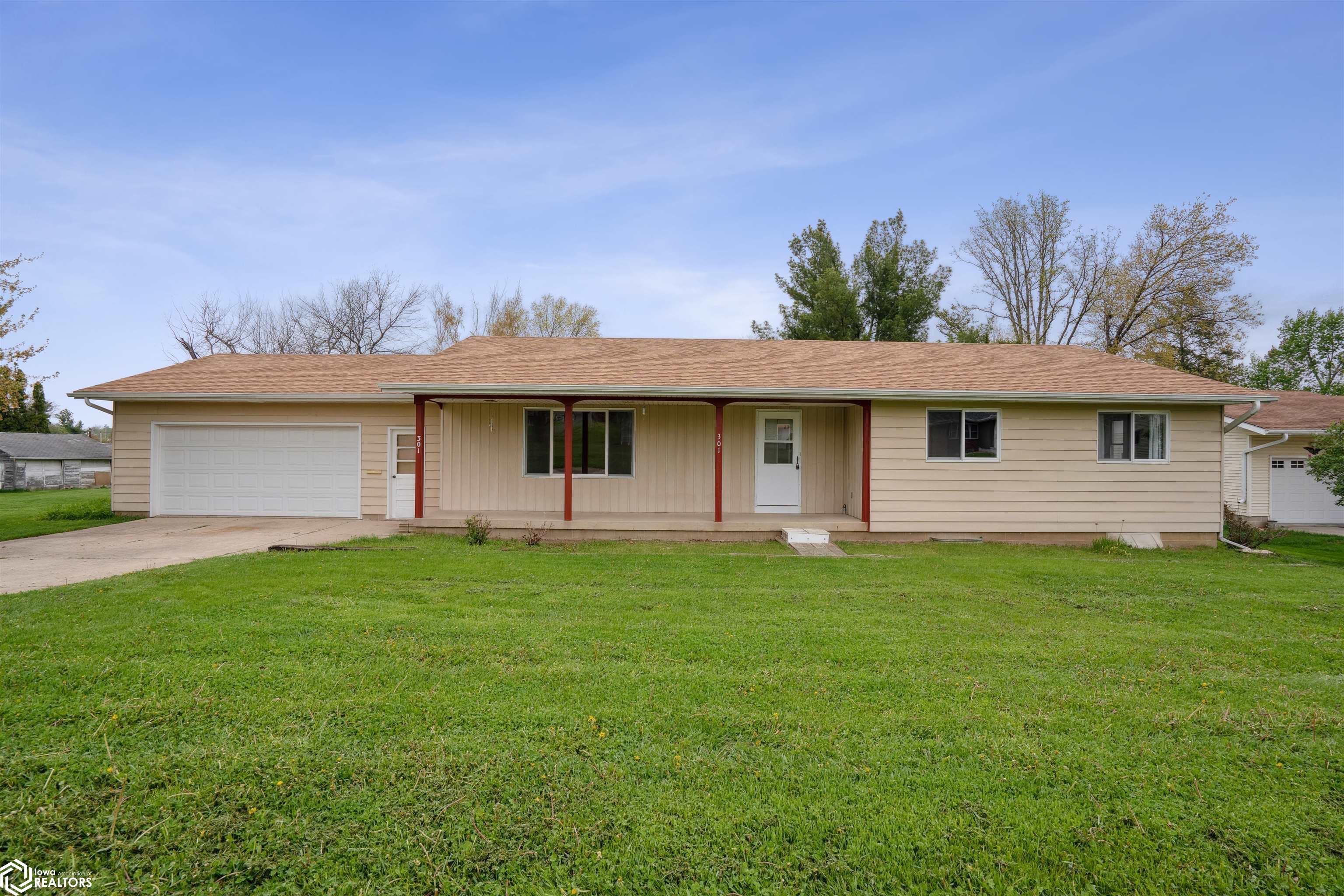 301 W South Street, Marshalltown, Iowa image 1