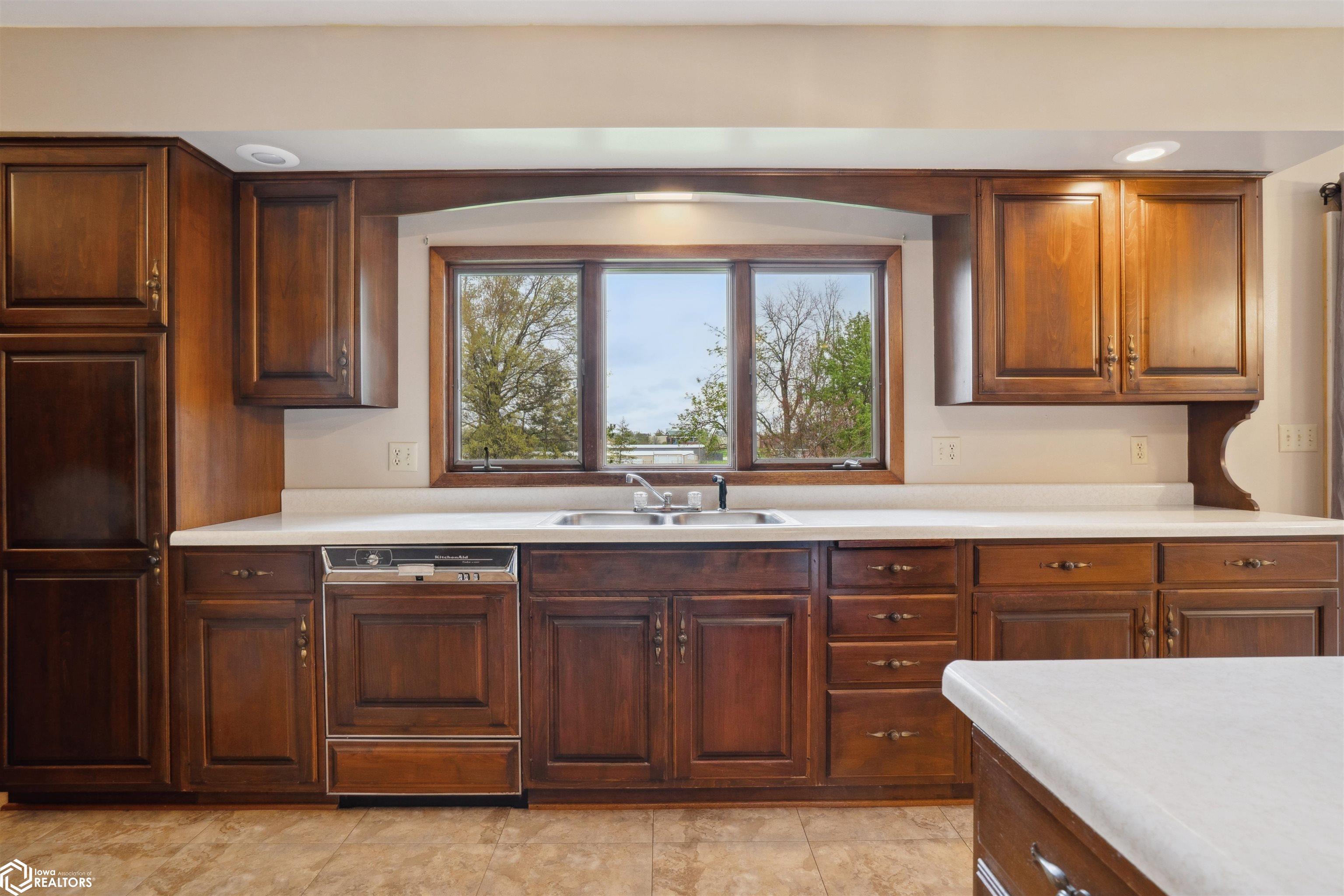 301 W South Street, Marshalltown, Iowa image 14
