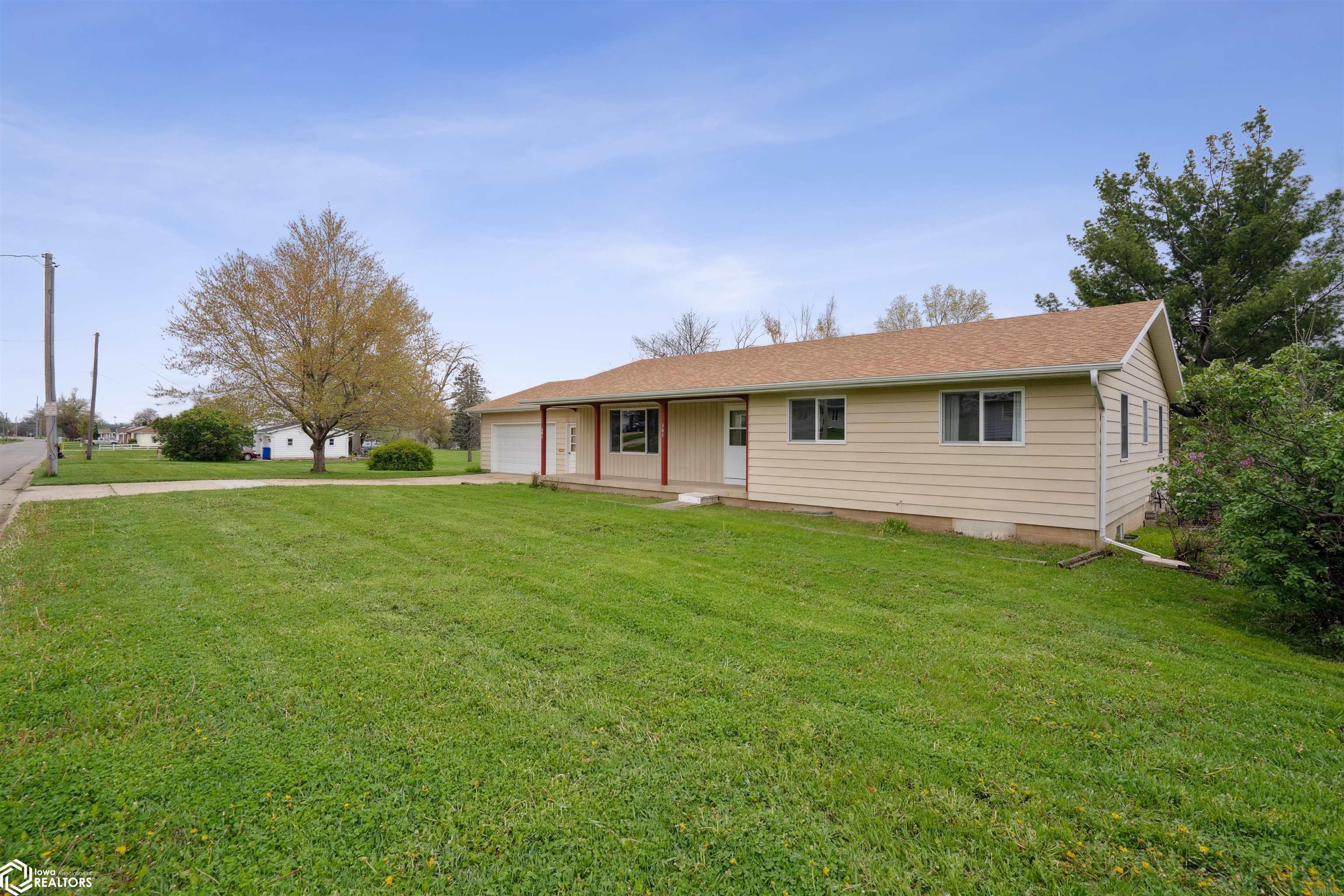 301 W South Street, Marshalltown, Iowa image 4