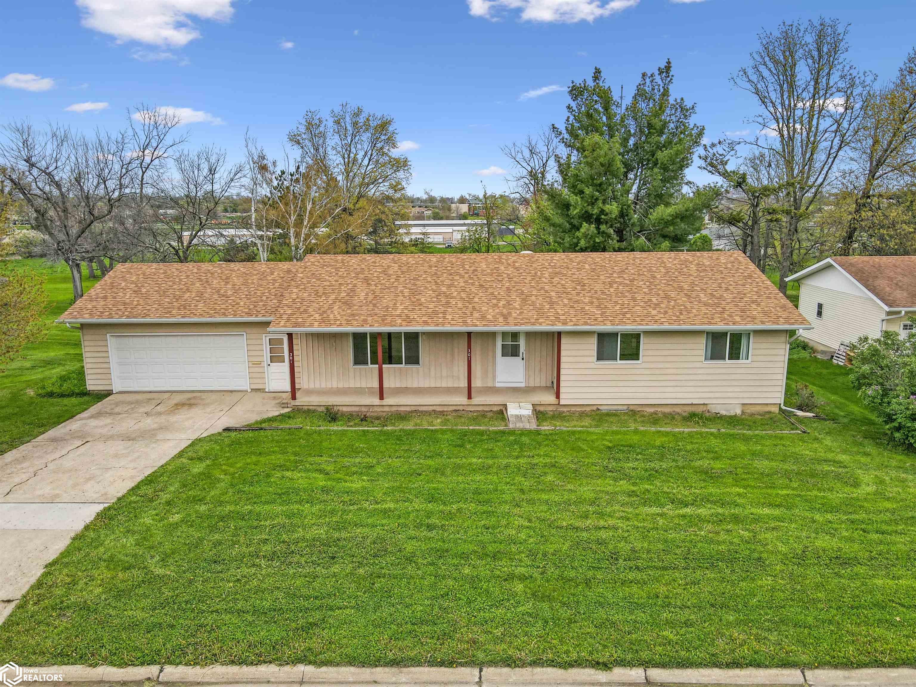 301 W South Street, Marshalltown, Iowa image 35