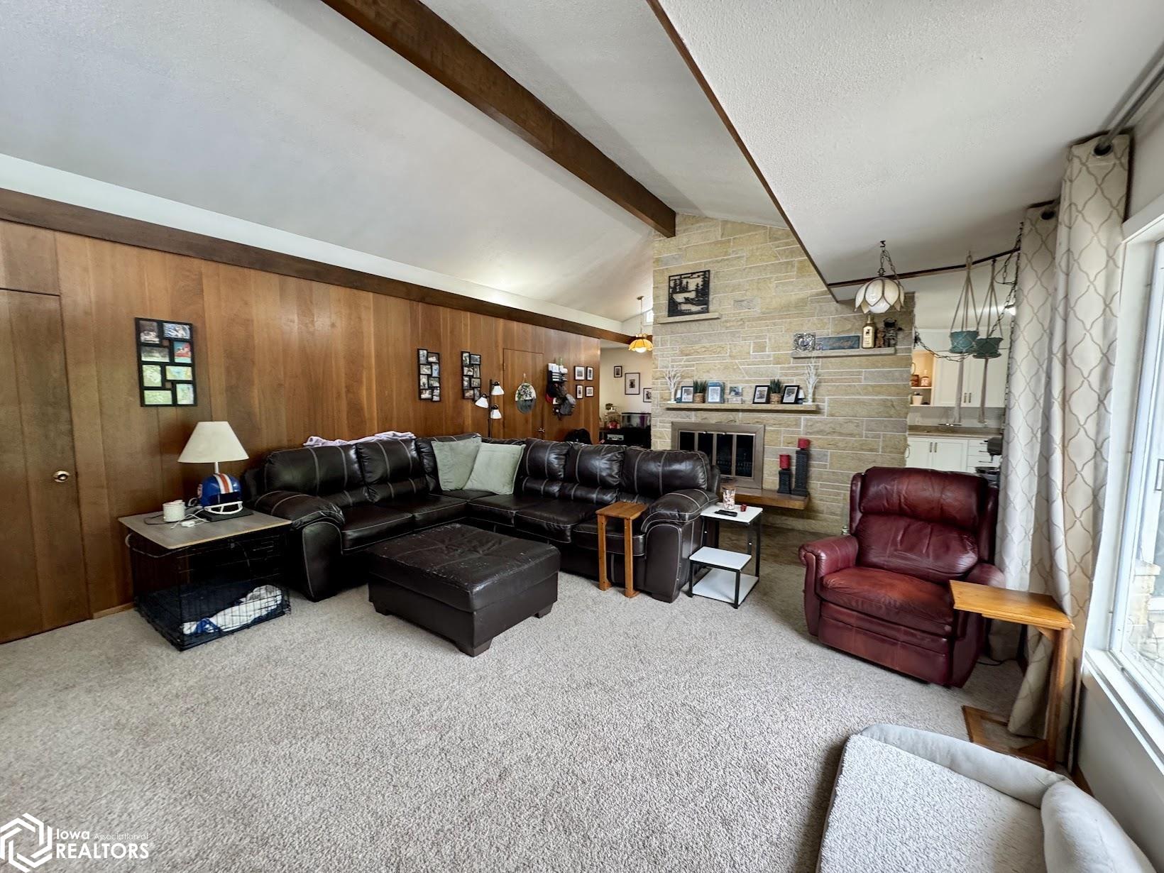 133 Crestview Drive, Burlington, Iowa image 6