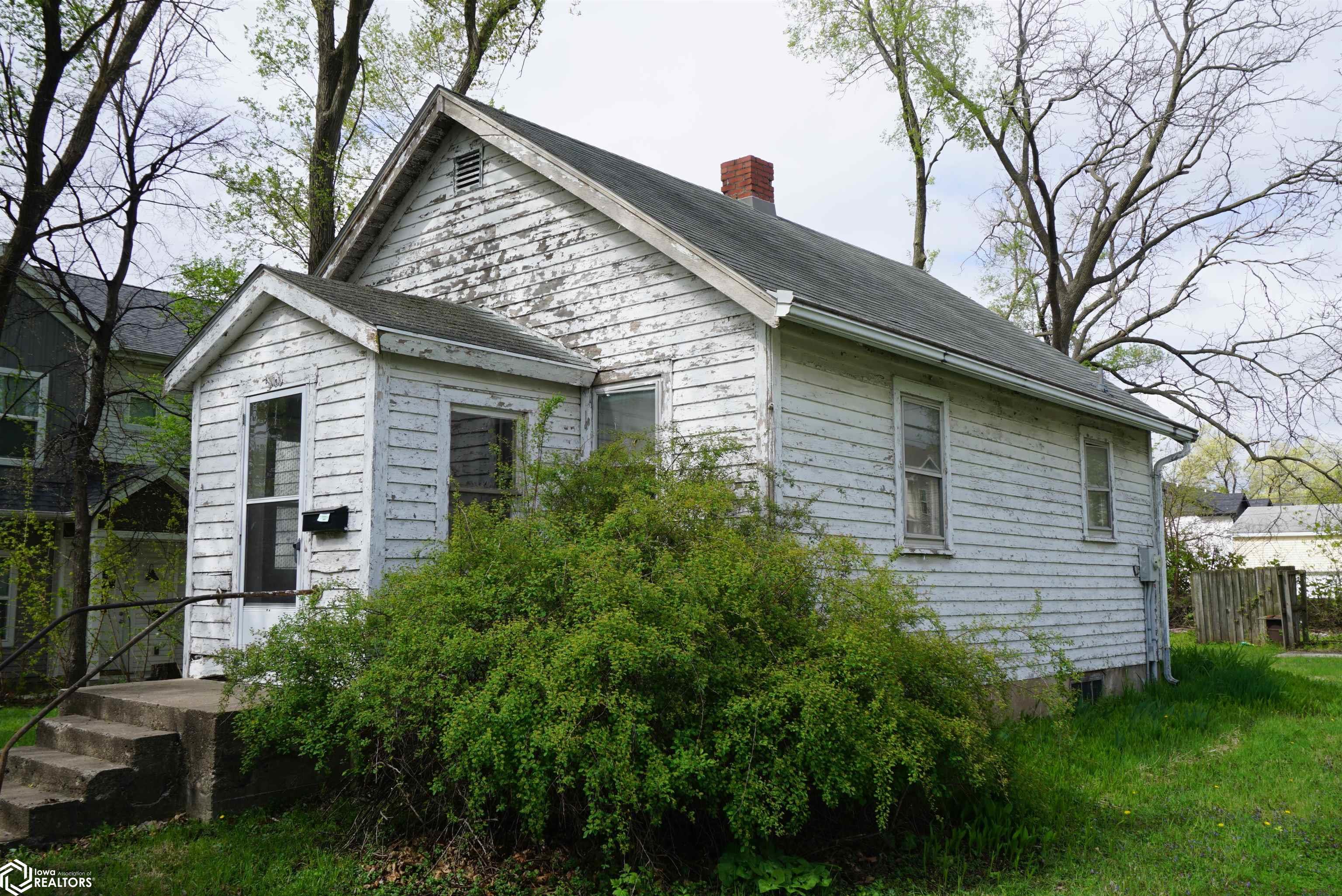 301 Washington Avenue, Ames, Iowa image 2