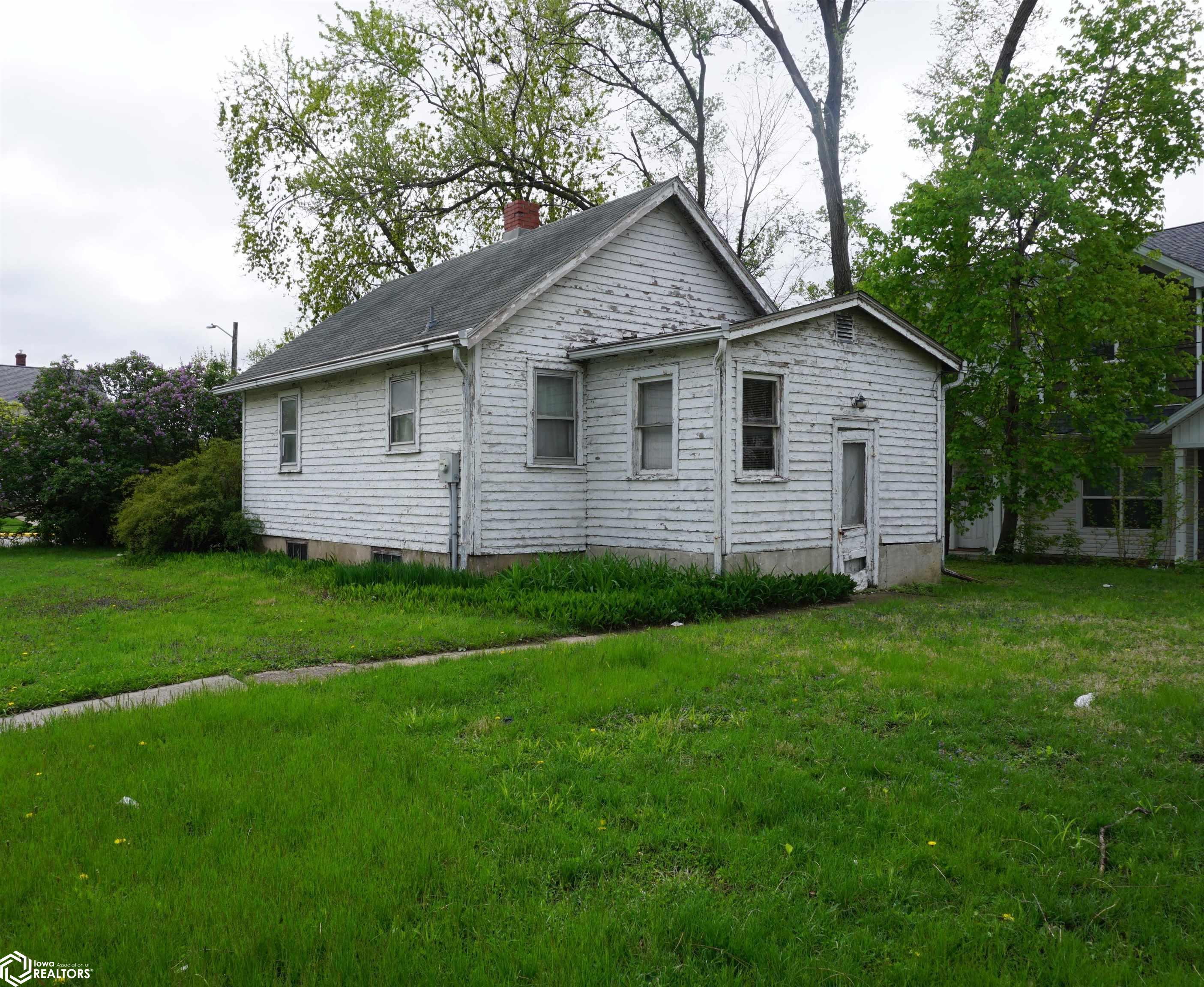 301 Washington Avenue, Ames, Iowa image 3