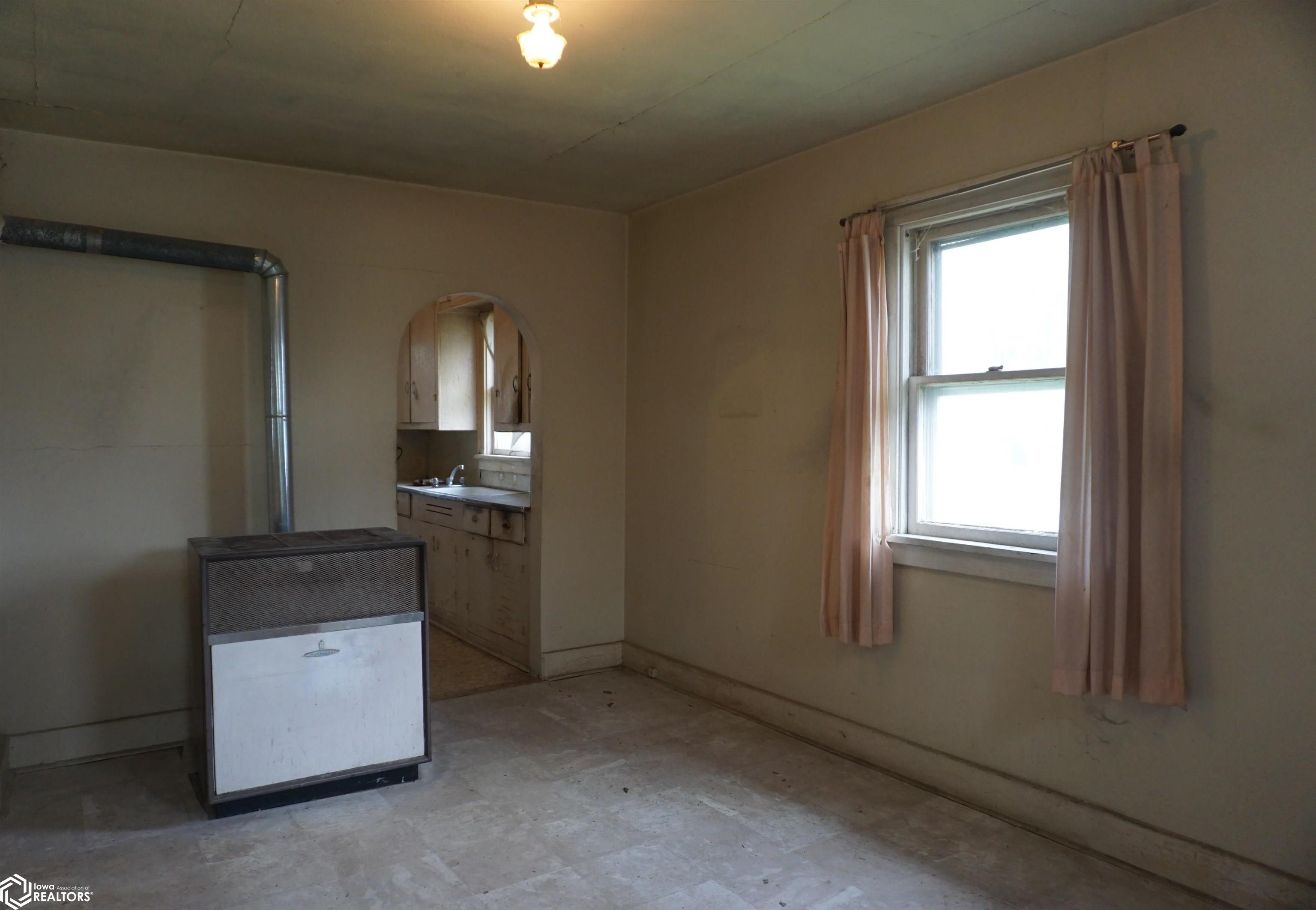 301 Washington Avenue, Ames, Iowa image 5