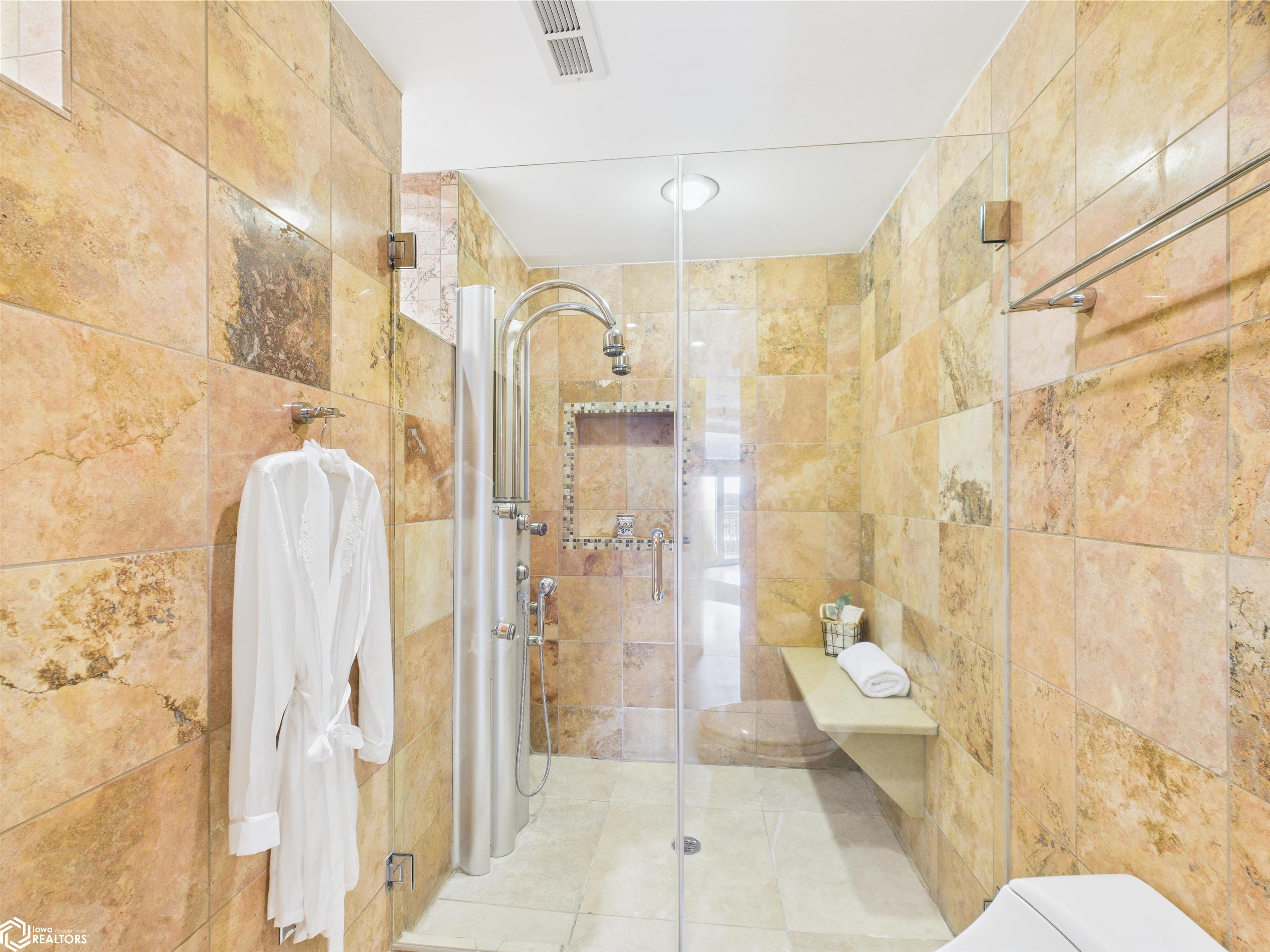 300 Walnut Street #2503, Des Moines, Iowa image 33