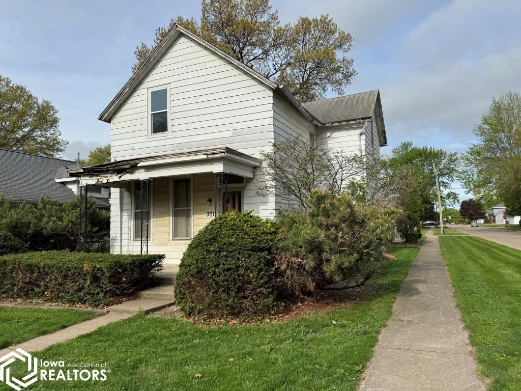 301 Ballard Street, West Burlington, Iowa image 2