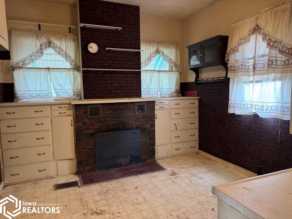 301 Ballard Street, West Burlington, Iowa image 12