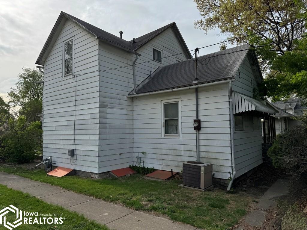 301 Ballard Street, West Burlington, Iowa image 5