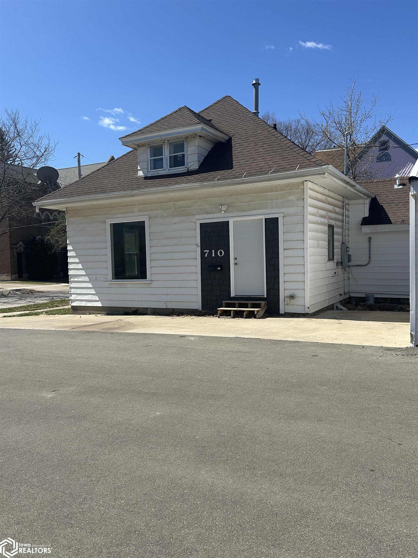 710 Iowa Street, Iowa Falls, Iowa image 2