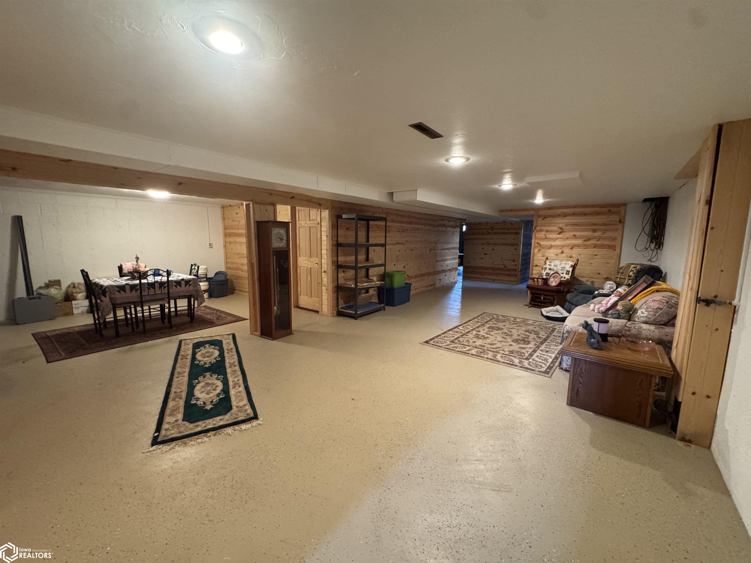 200 Royel Court, Wapello, Iowa image 27