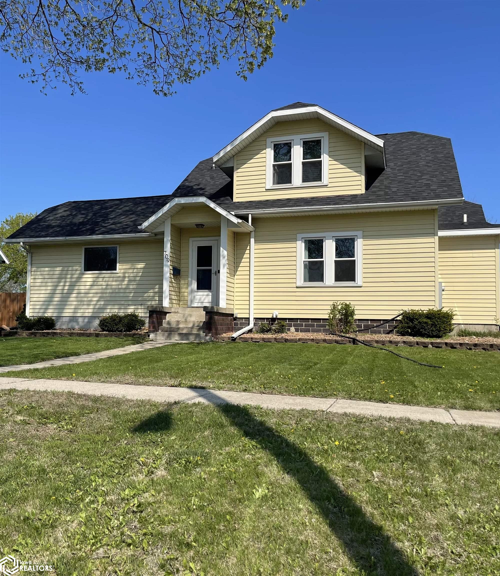 709 S Jones Street, Algona, Iowa image 2