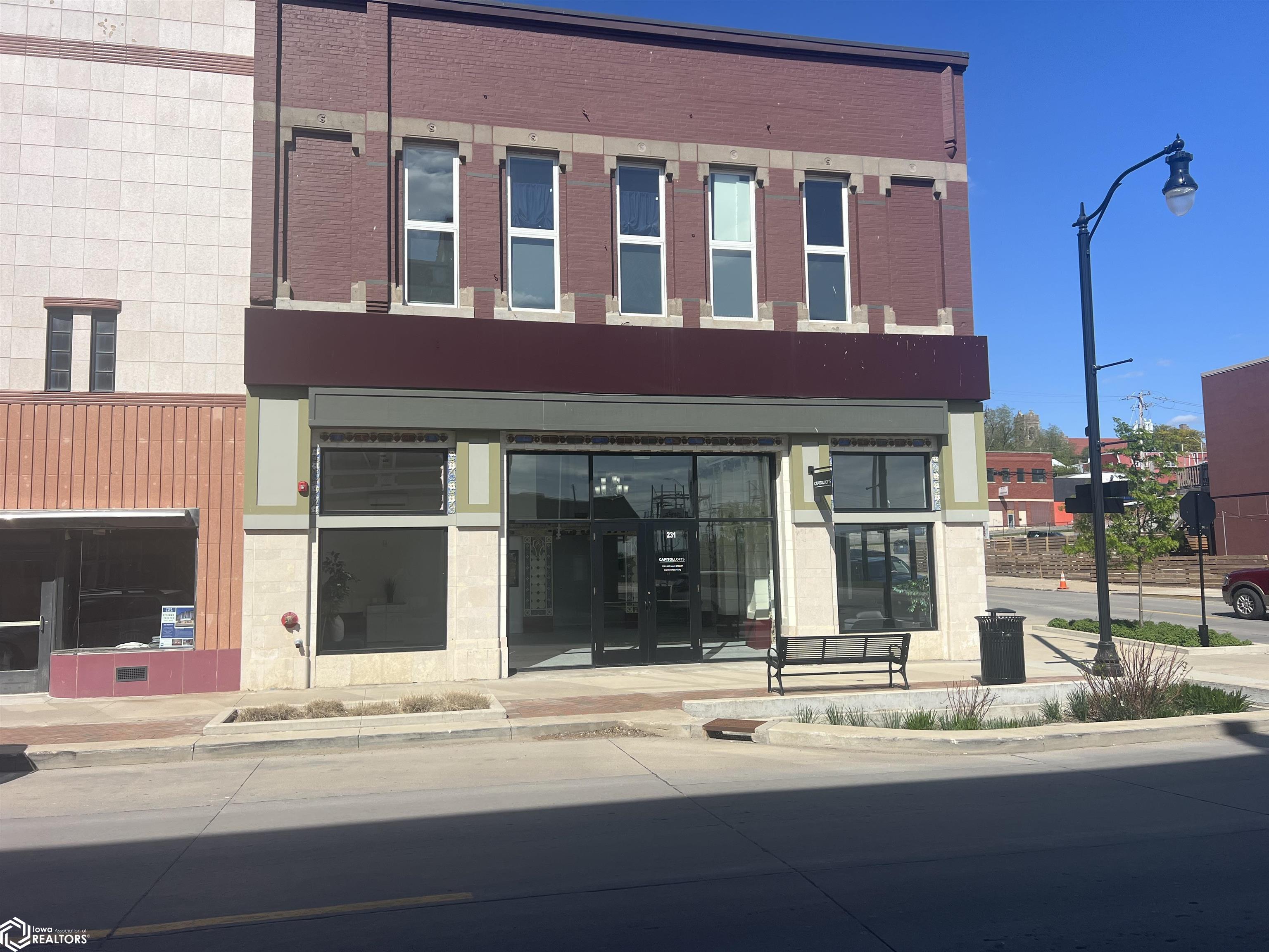 231 E Main Street, Ottumwa, Iowa image 1