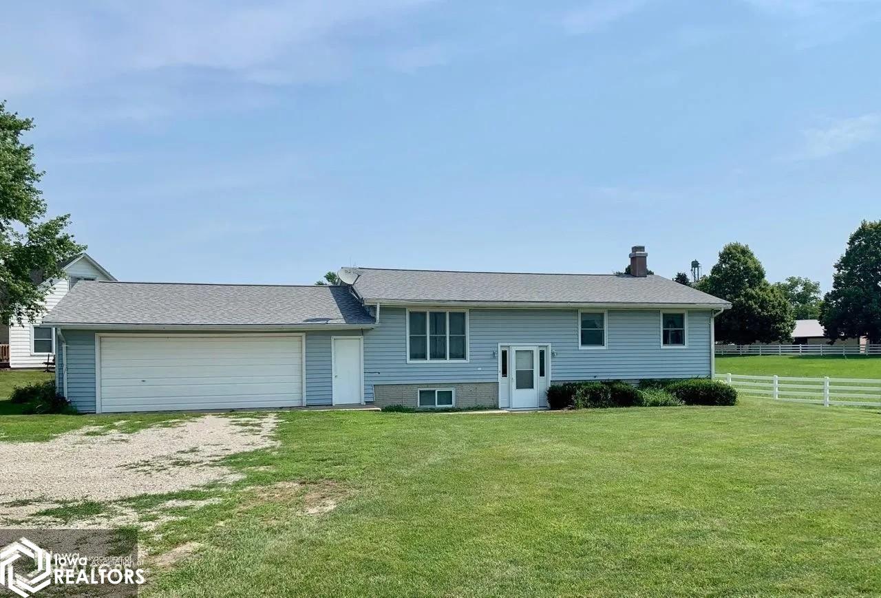 123 S Oak Street, Orient, Iowa image 1