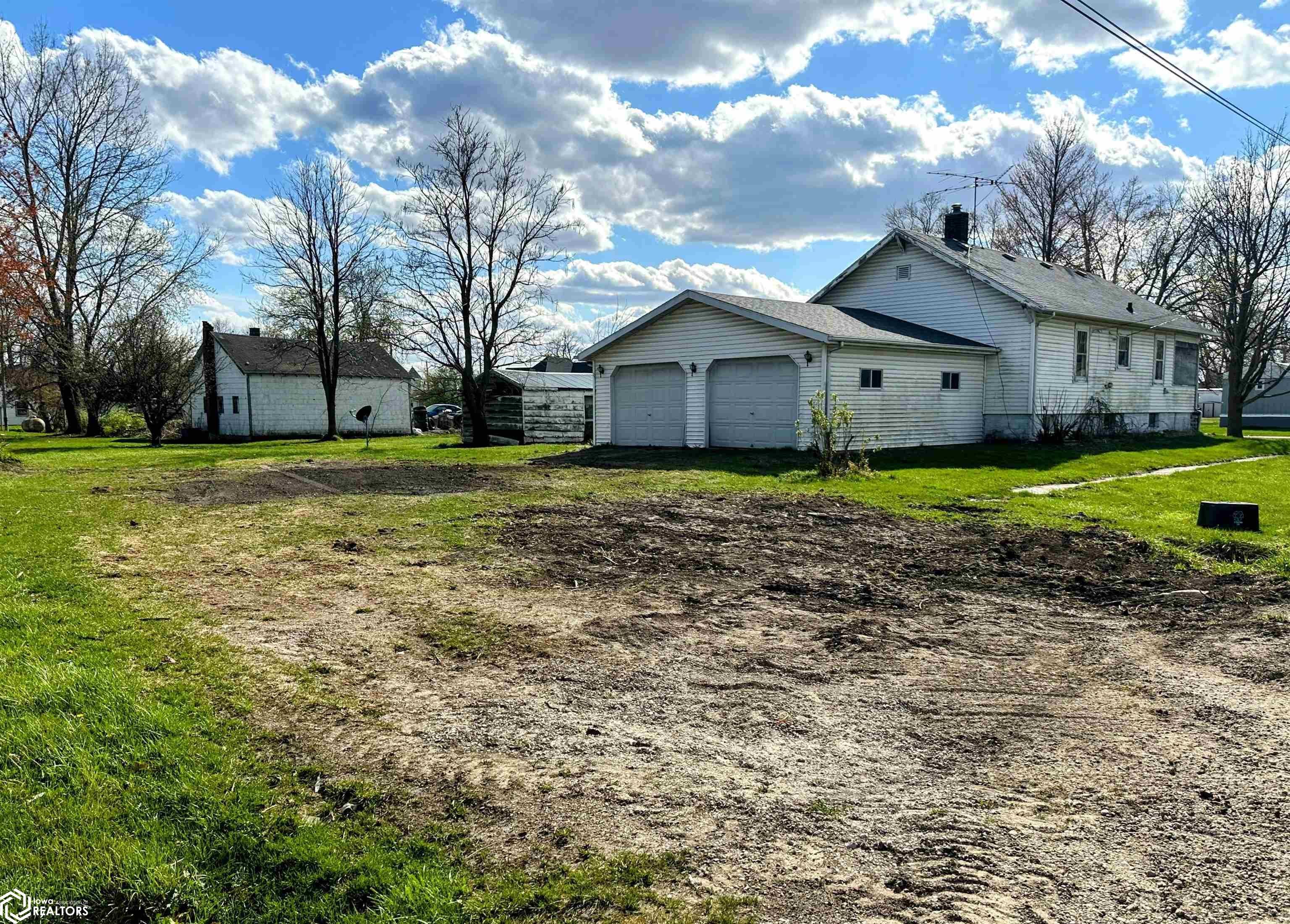 306 N Mill, Blakesburg, Iowa image 2