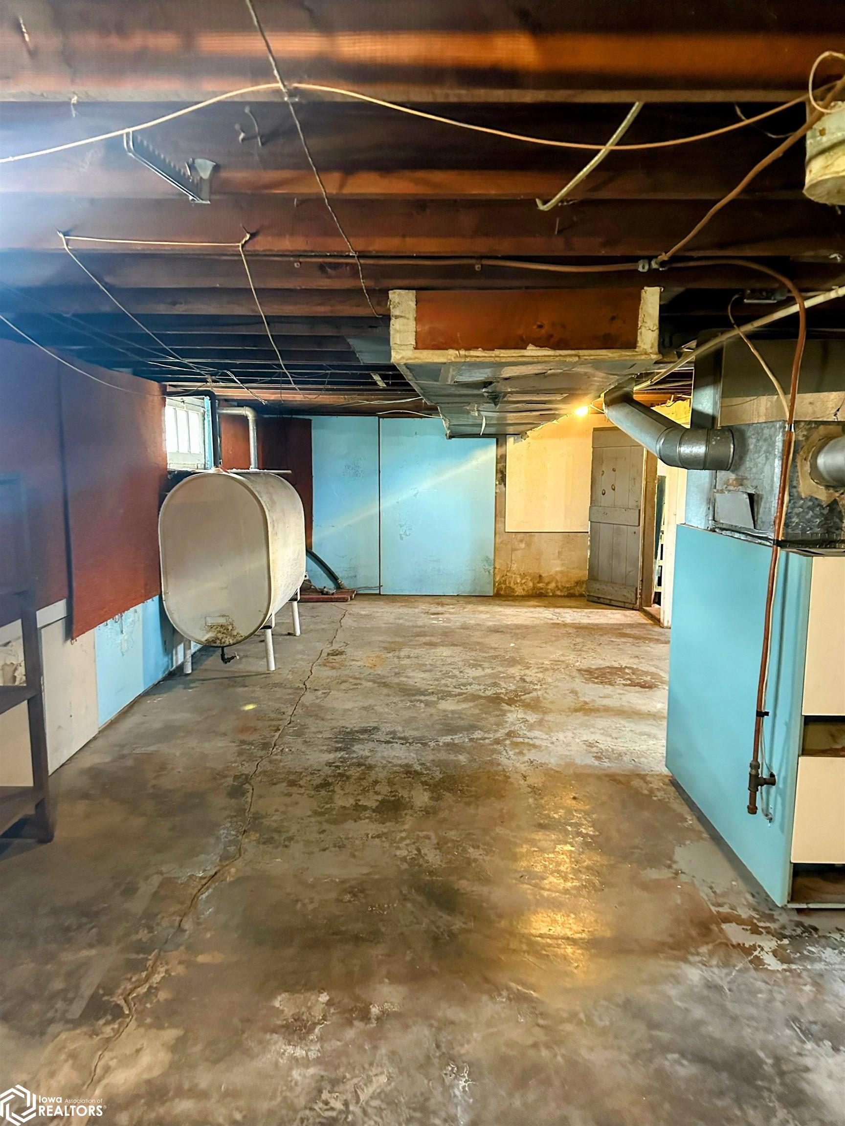 306 N Mill, Blakesburg, Iowa image 32
