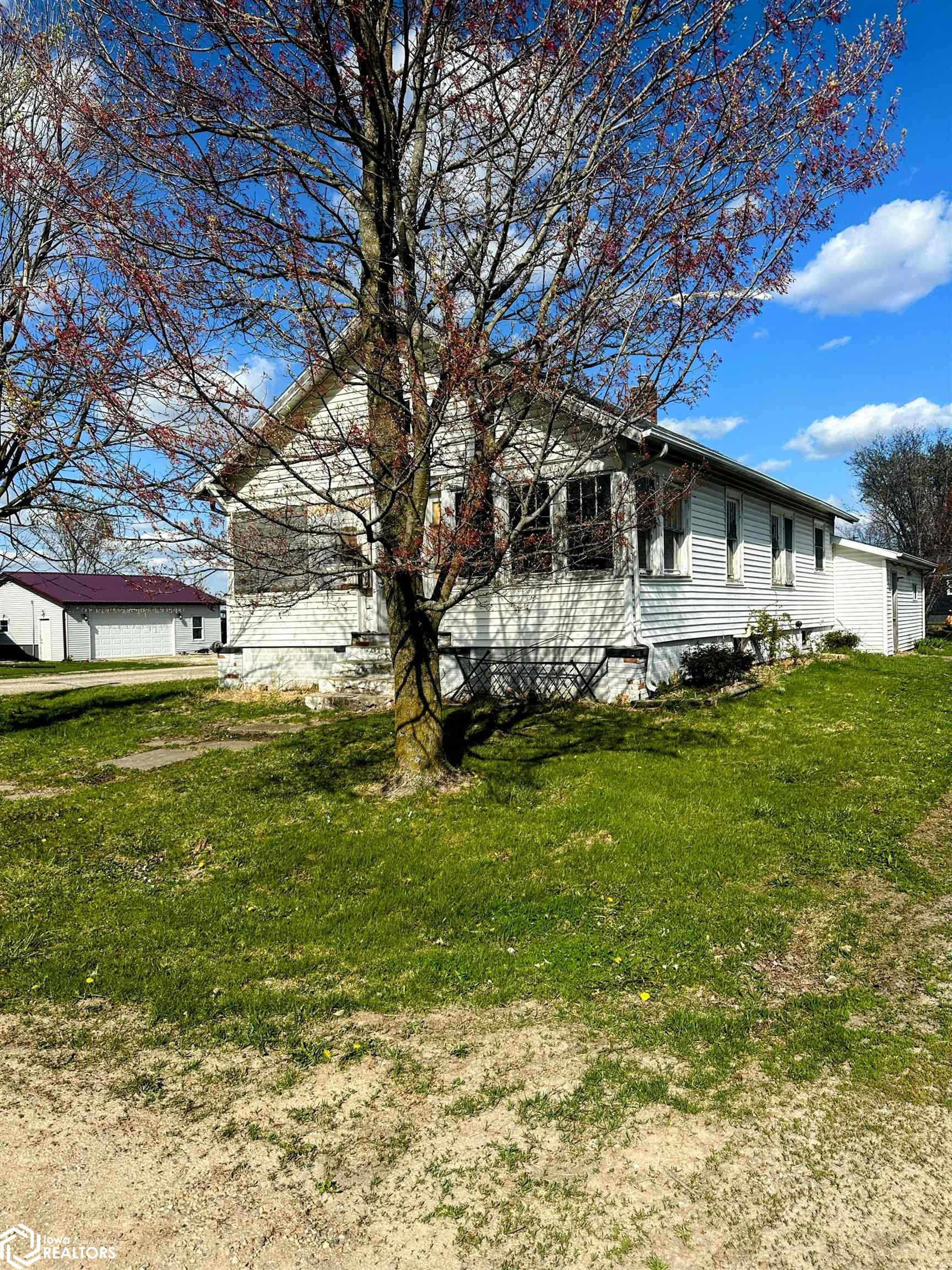 306 N Mill, Blakesburg, Iowa image 39