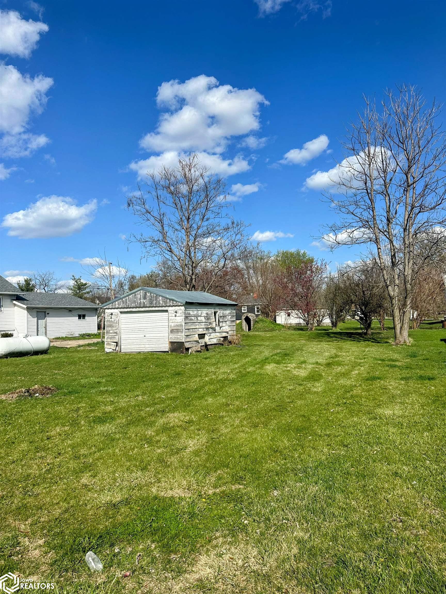 306 N Mill, Blakesburg, Iowa image 41