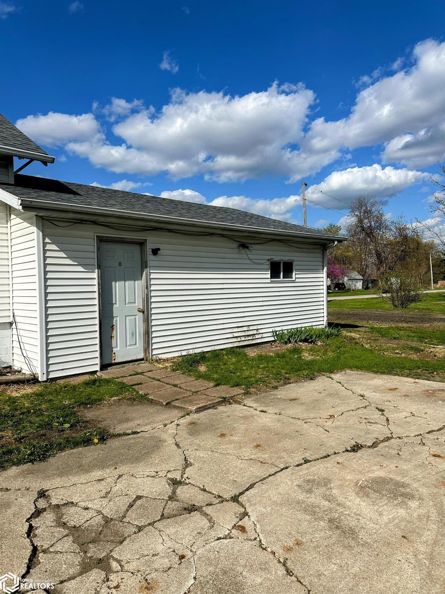 306 N Mill, Blakesburg, Iowa image 47