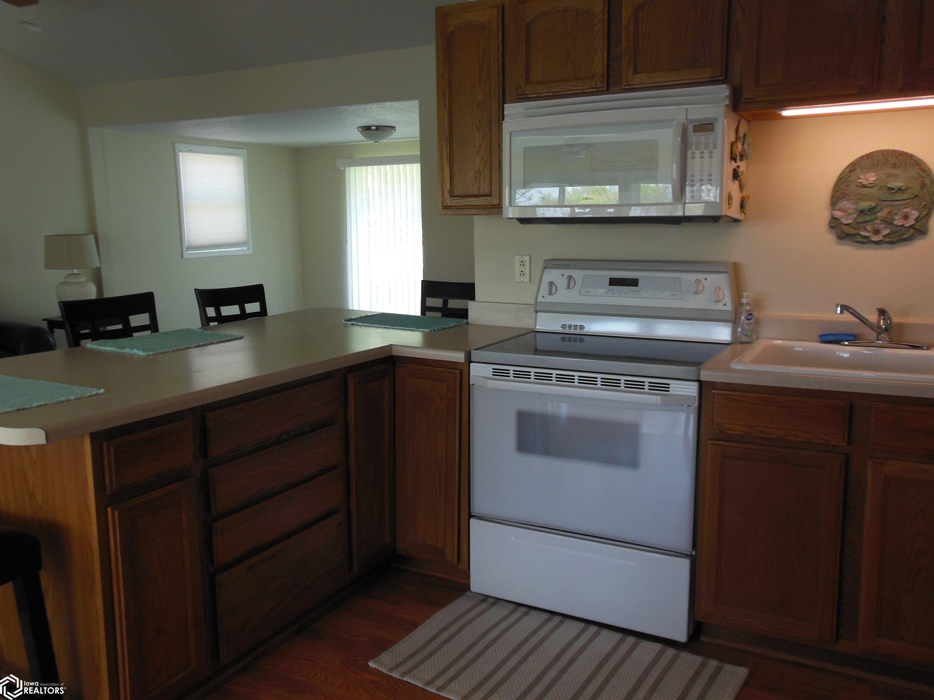 199 Cottage Lane, Montezuma, Iowa image 10