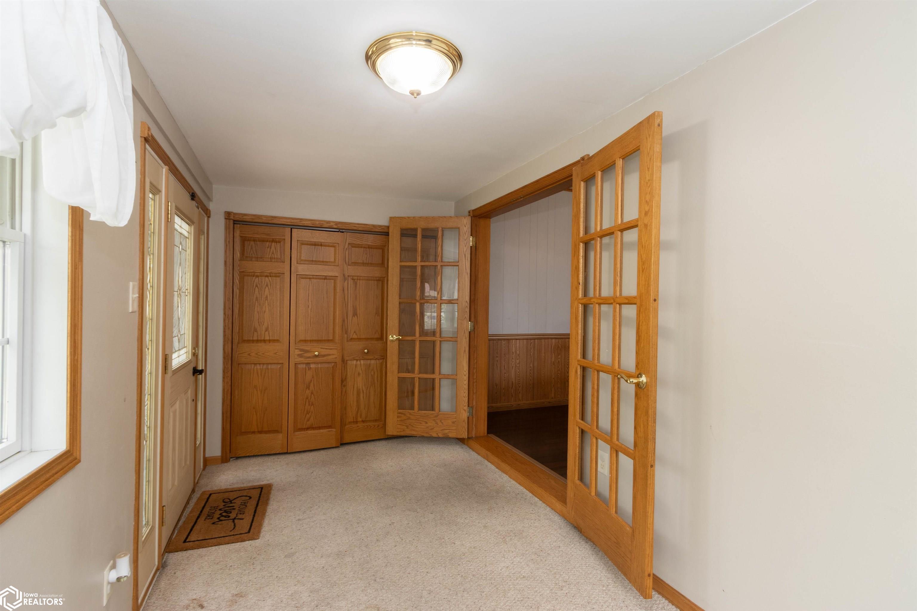 1201 E 2nd Street, Washington, Iowa image 6