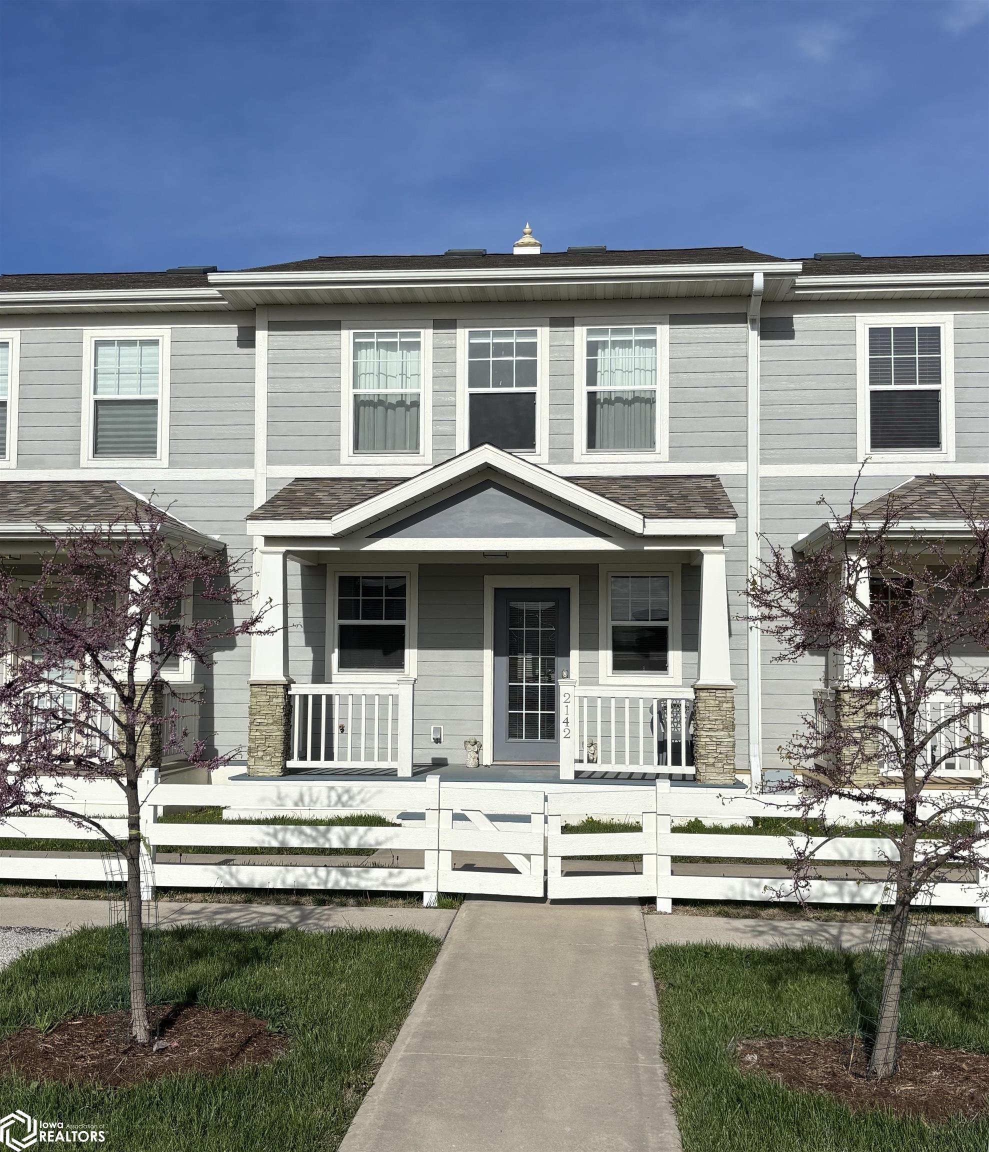 2142 Sapphire Lane, Fairfield, Iowa image 1