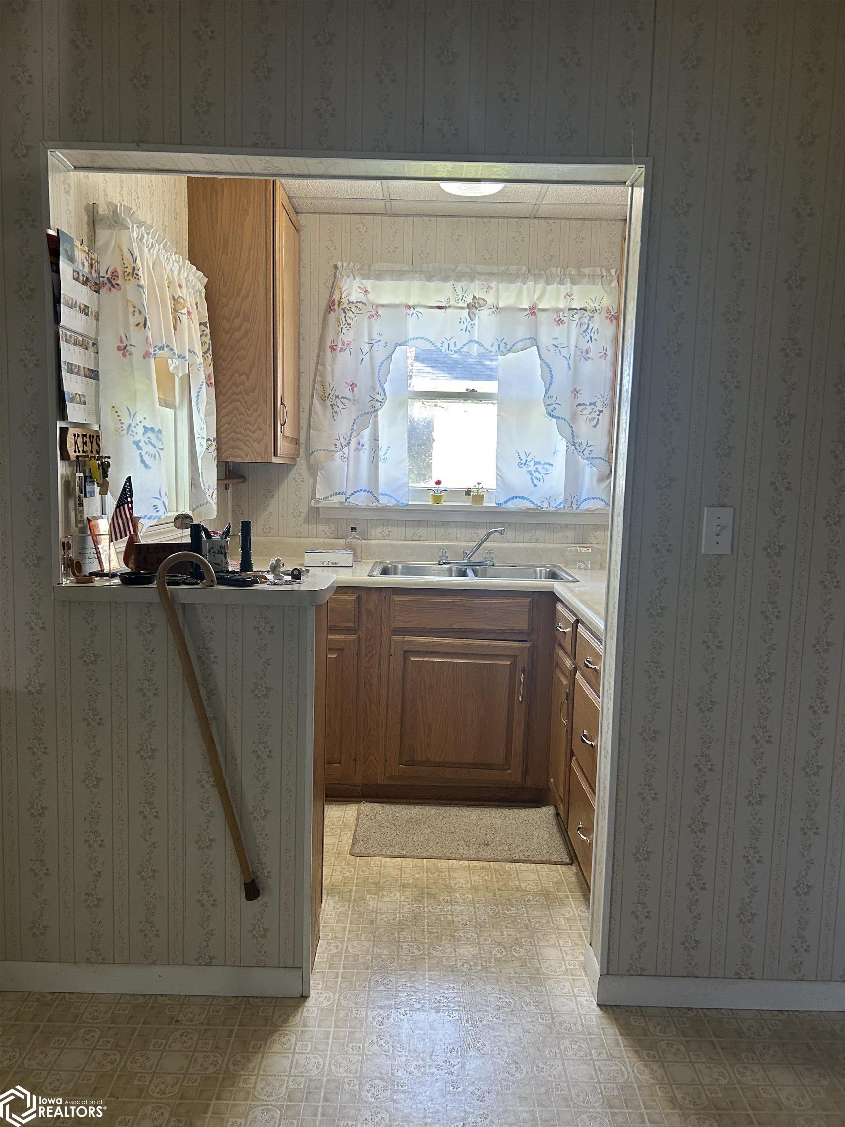 424 1st Street, Eldon, Iowa image 7