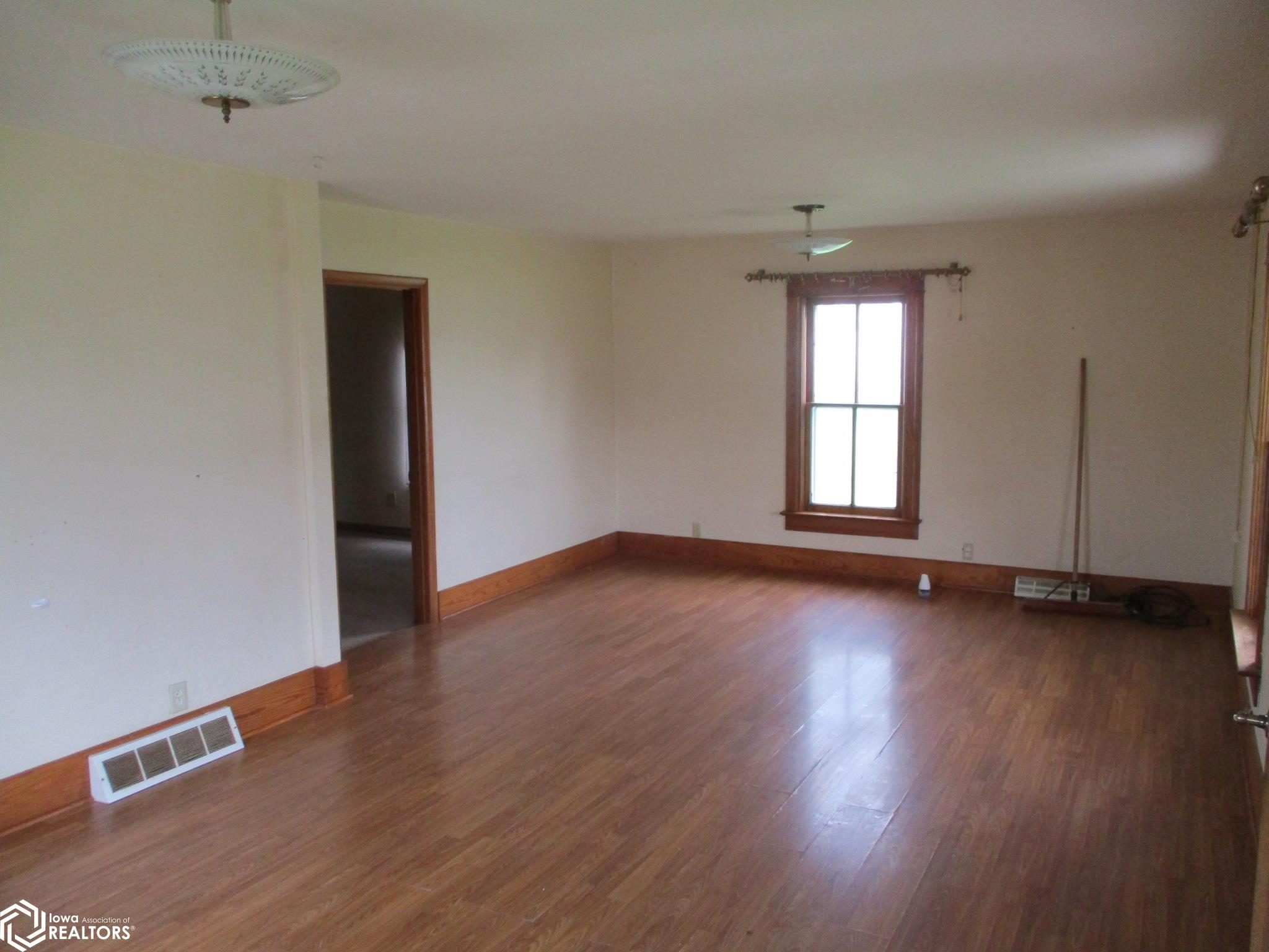 401 Carter Street, Clutier, Iowa image 8