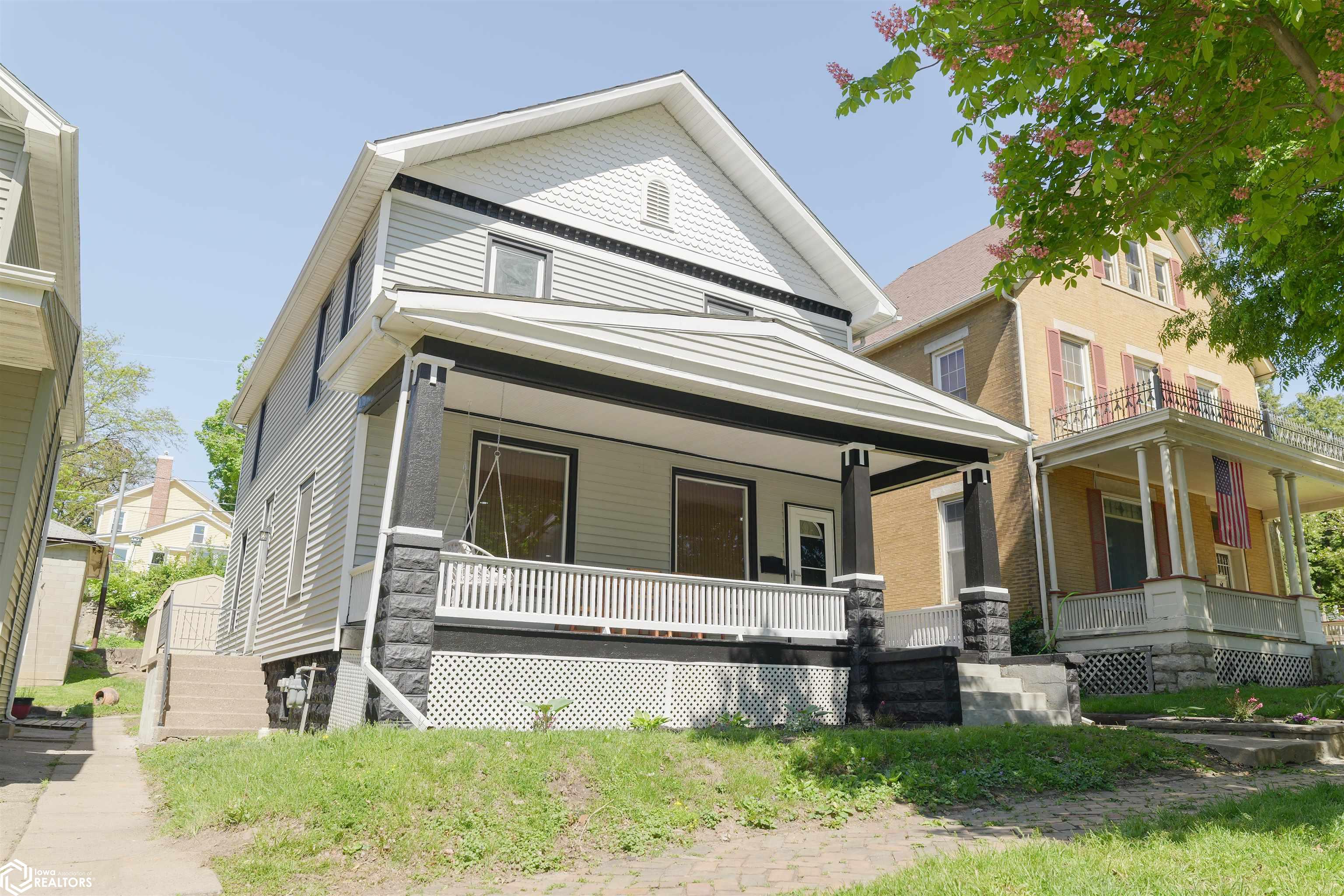 819 N 3rd Street, Burlington, Iowa image 2
