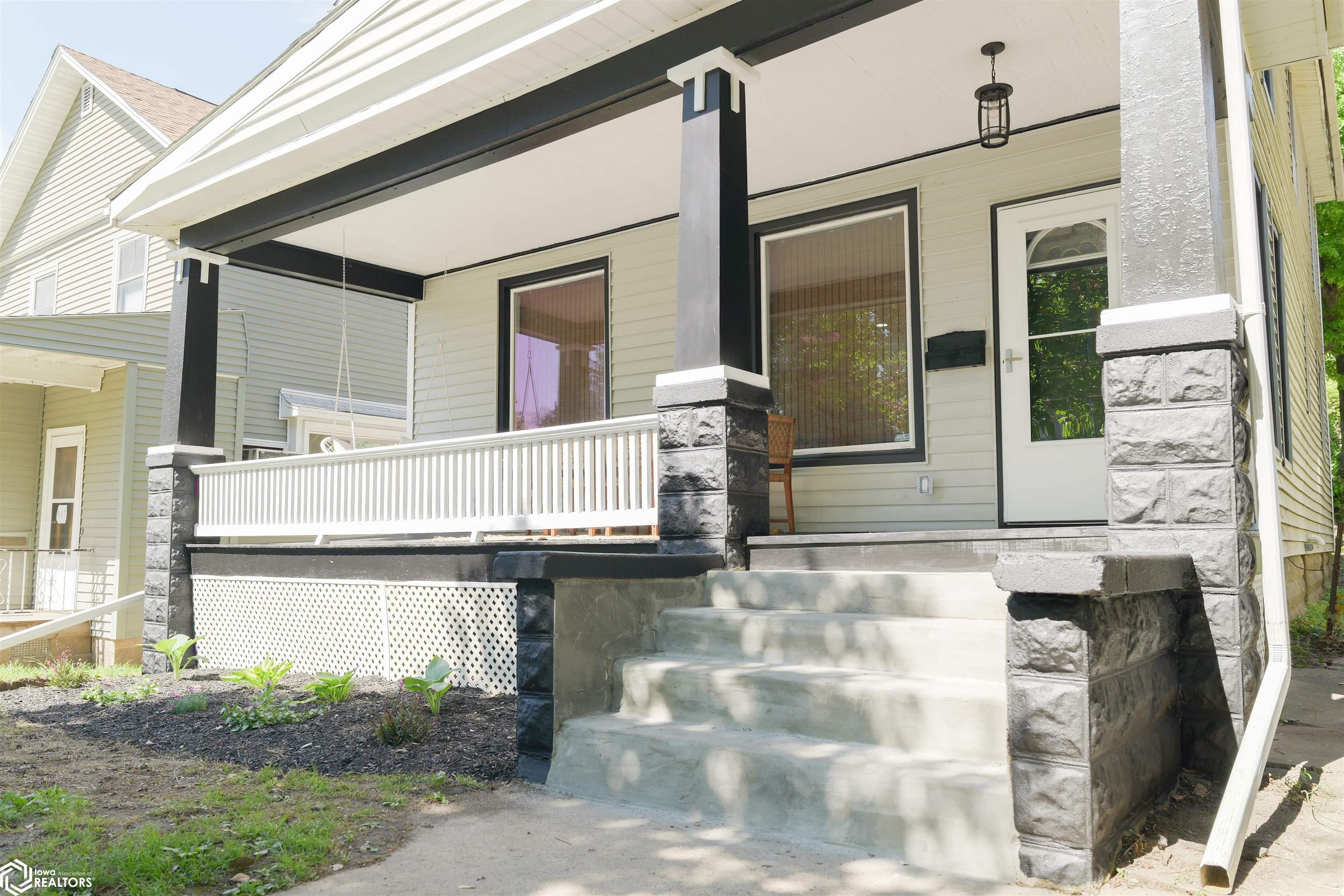 819 N 3rd Street, Burlington, Iowa image 3
