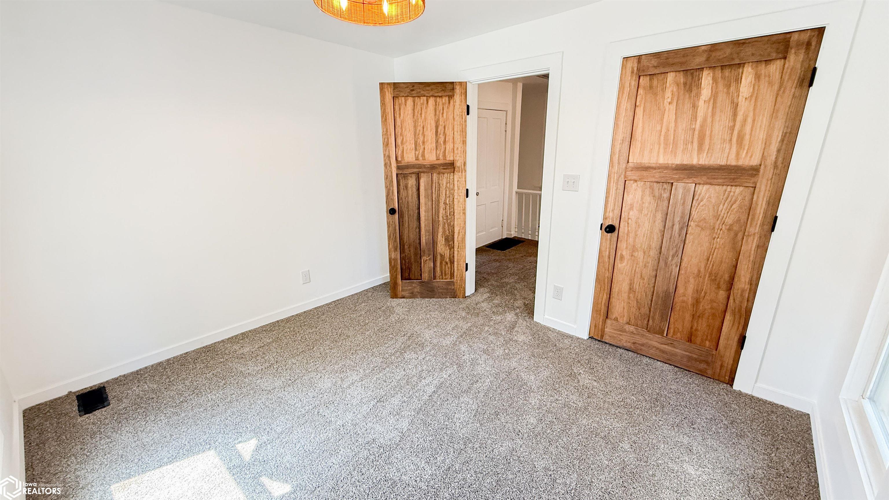 819 N 3rd Street, Burlington, Iowa image 36