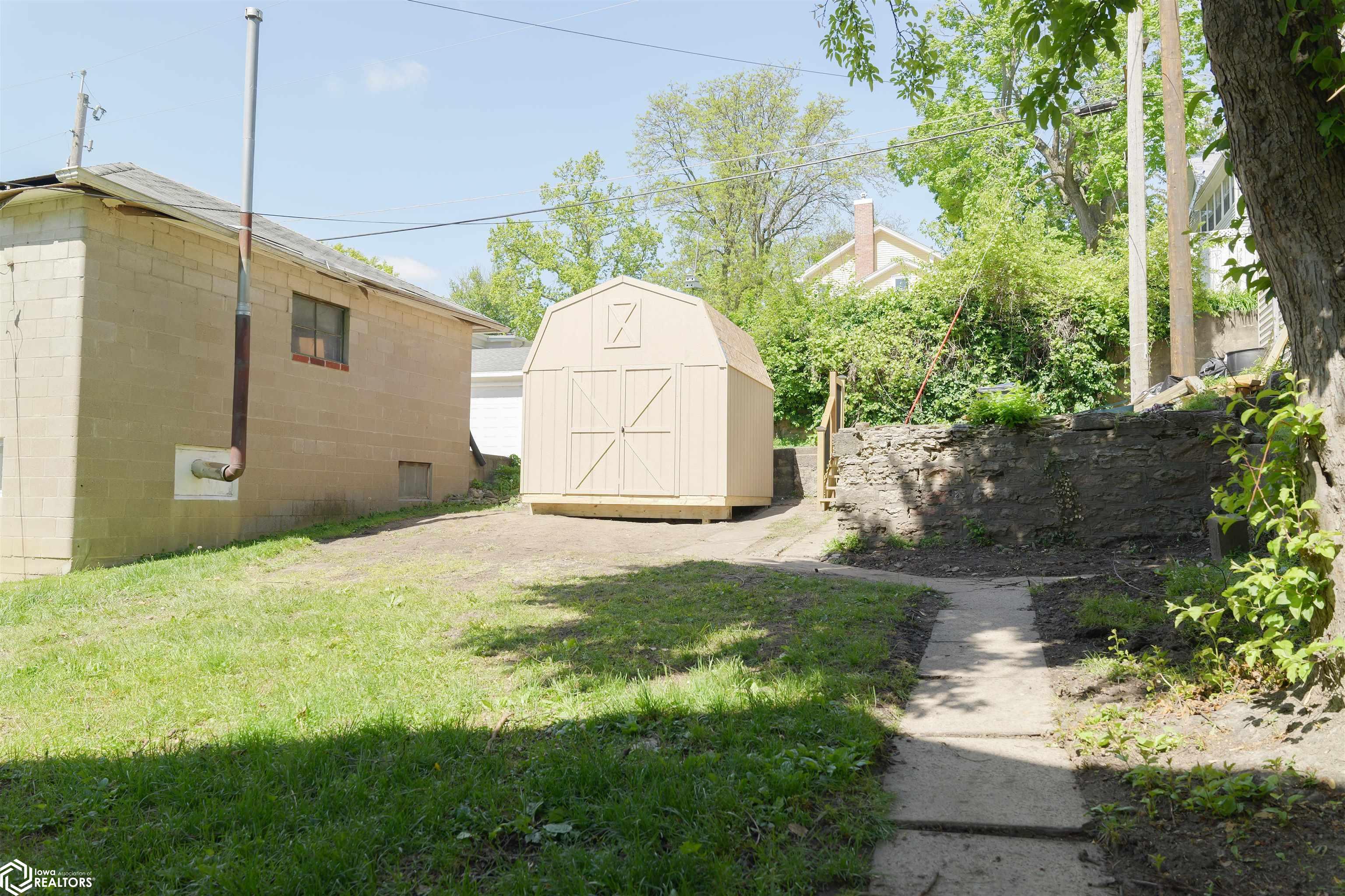 819 N 3rd Street, Burlington, Iowa image 46