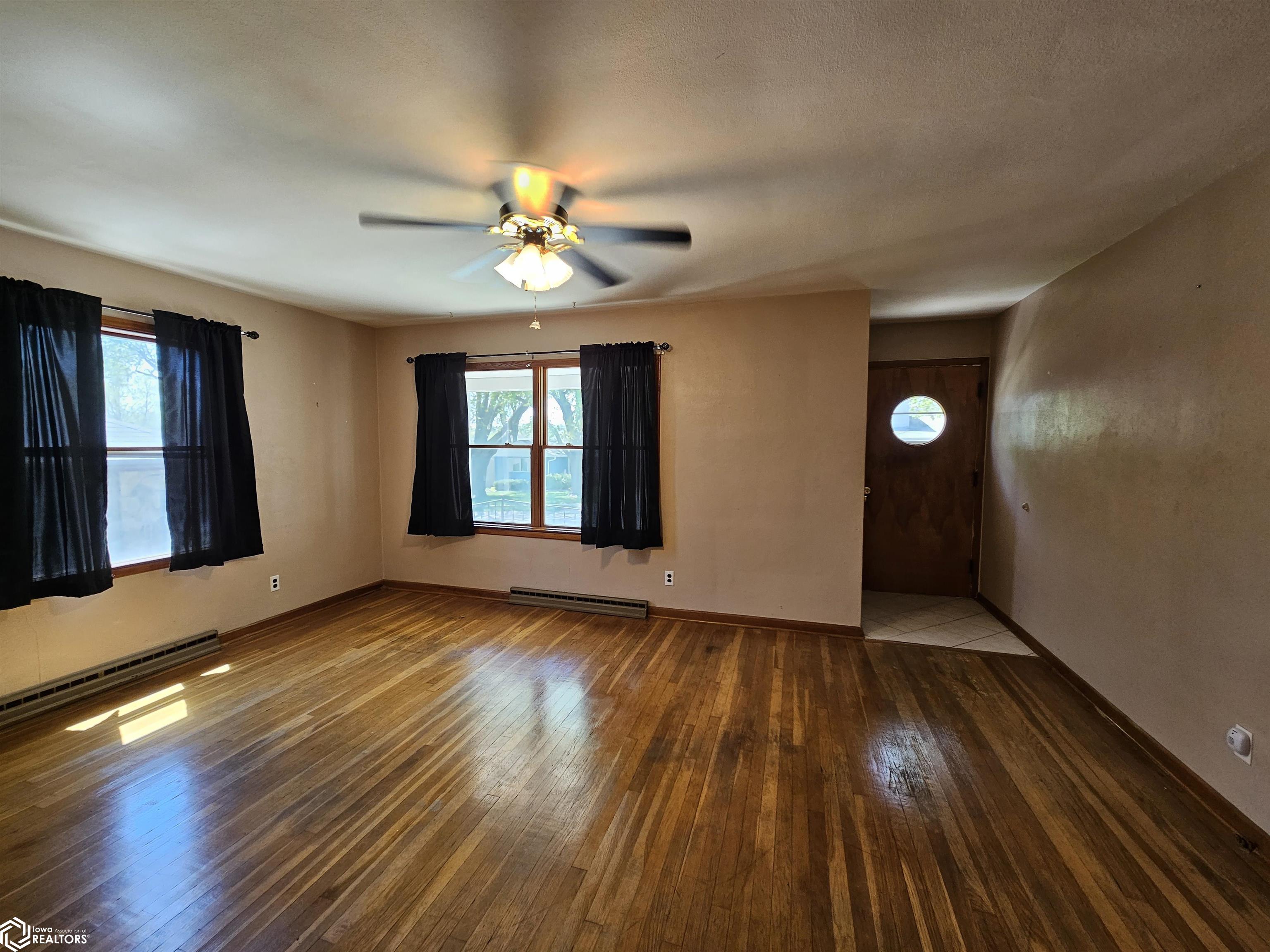 321 S Walnut Street, Carroll, Iowa image 5