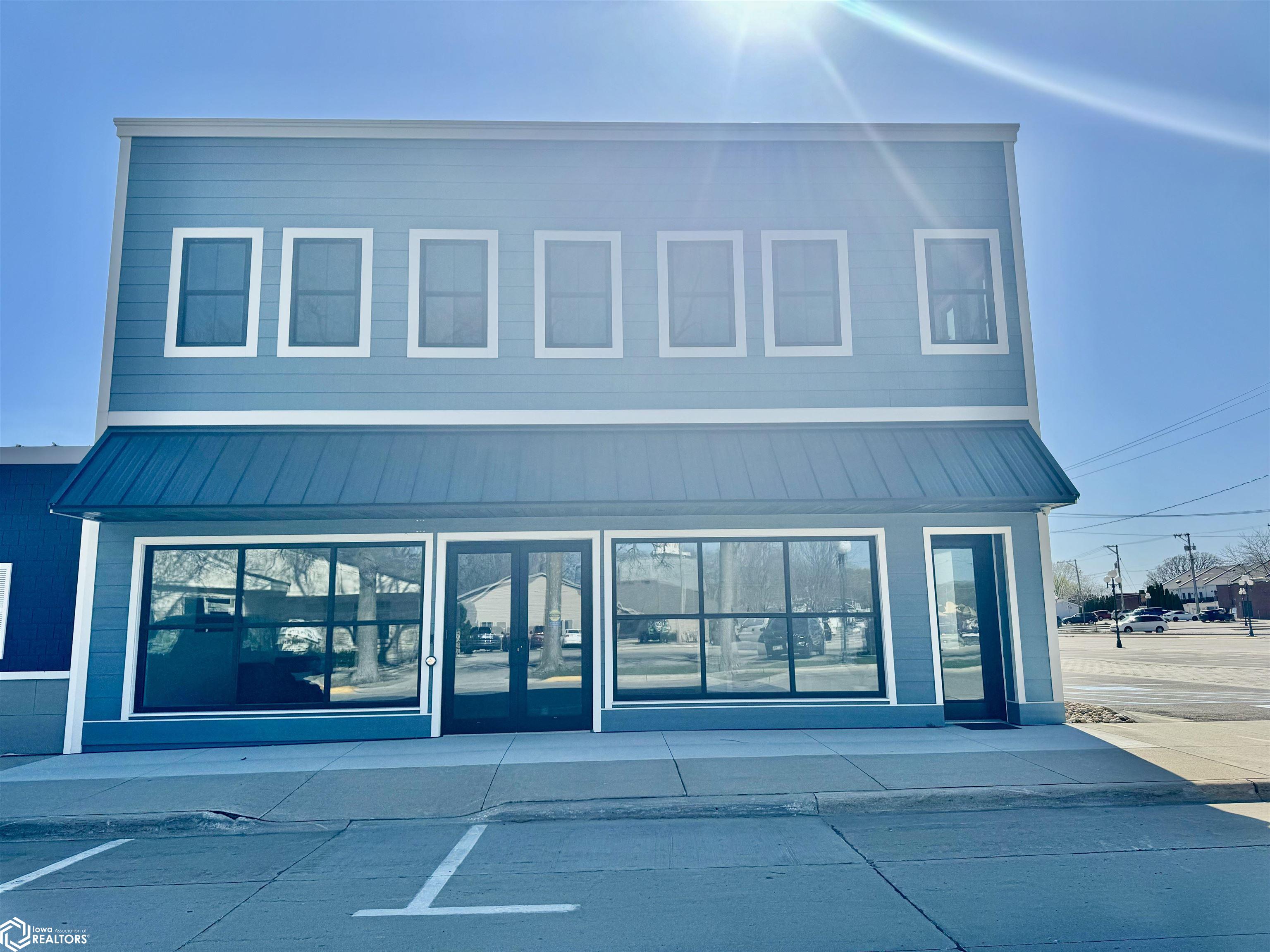 105 S 4th St #SUITE A, Clear Lake, Iowa image 25