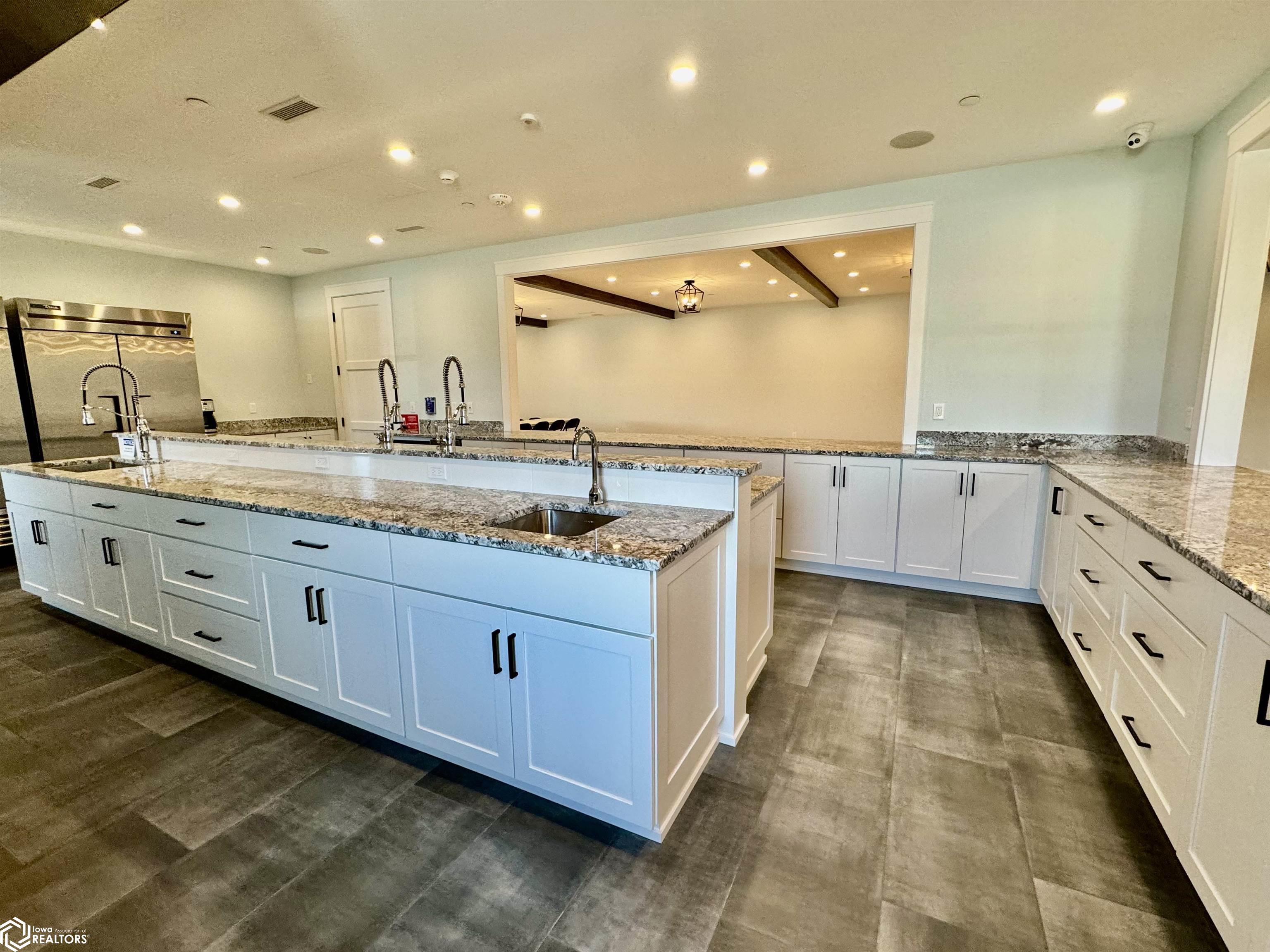 105 S 4th St #SUITE A, Clear Lake, Iowa image 38