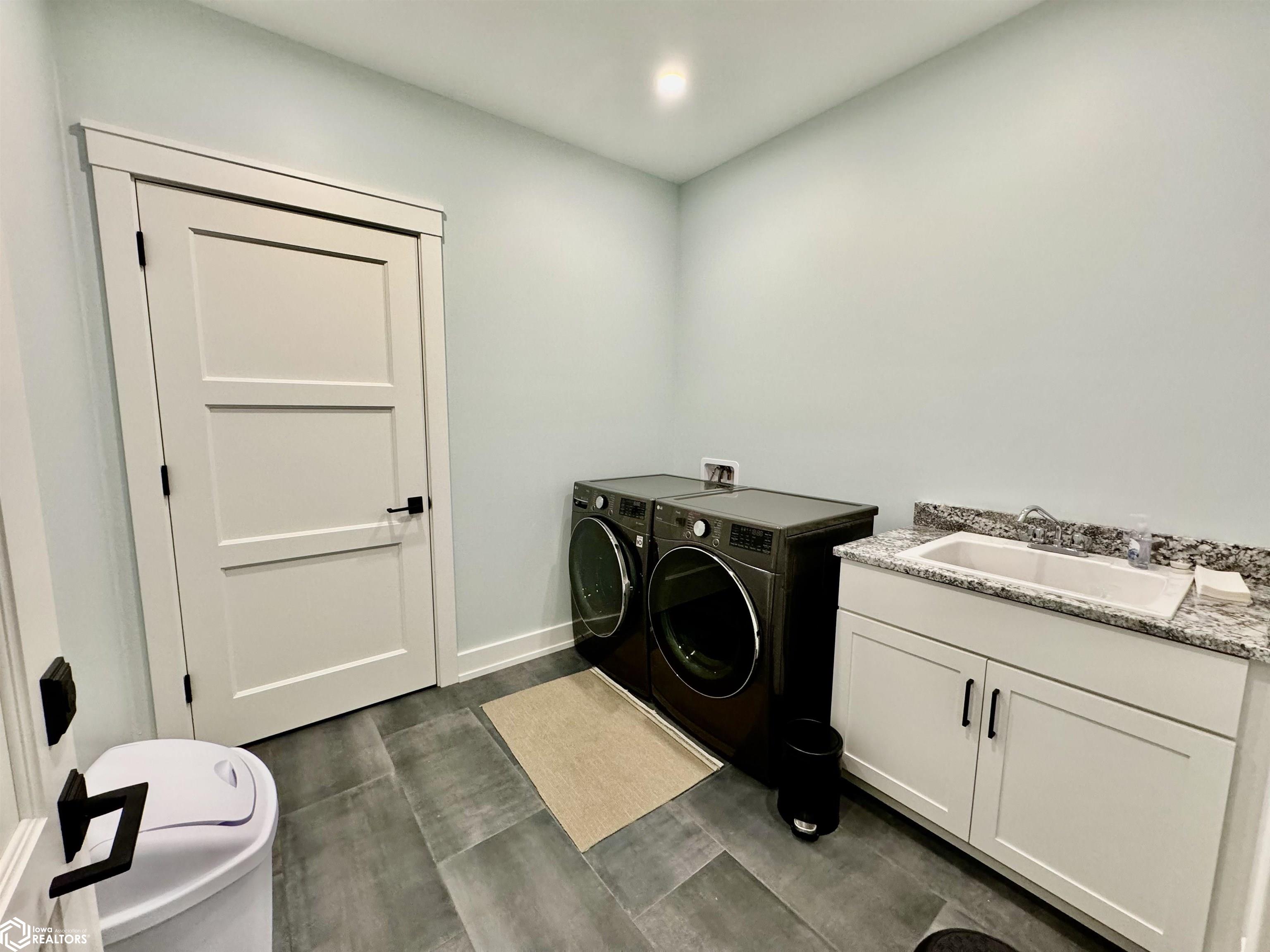105 S 4th St #SUITE A, Clear Lake, Iowa image 47