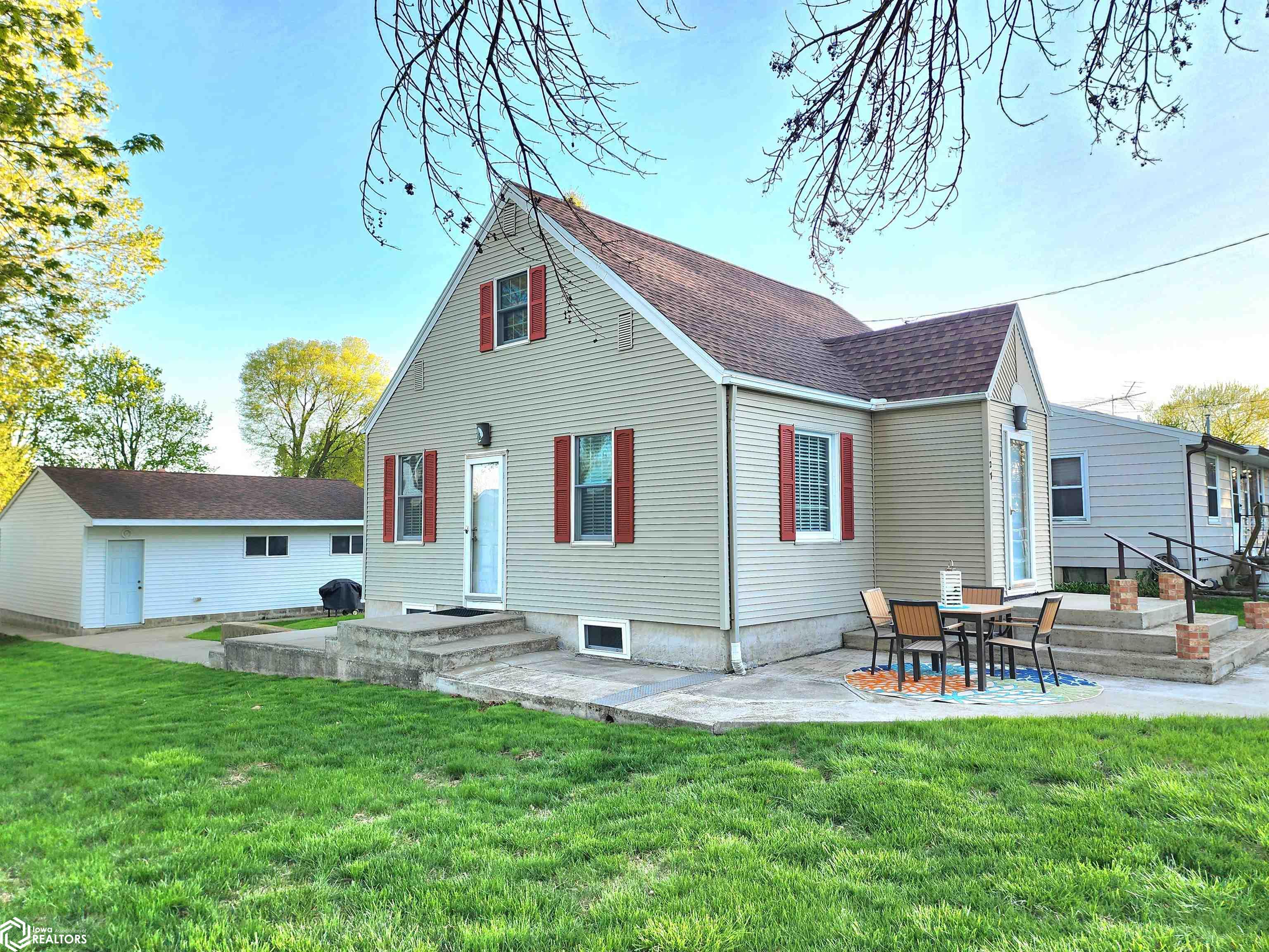 127 28th Street, Mason City, Iowa image 4