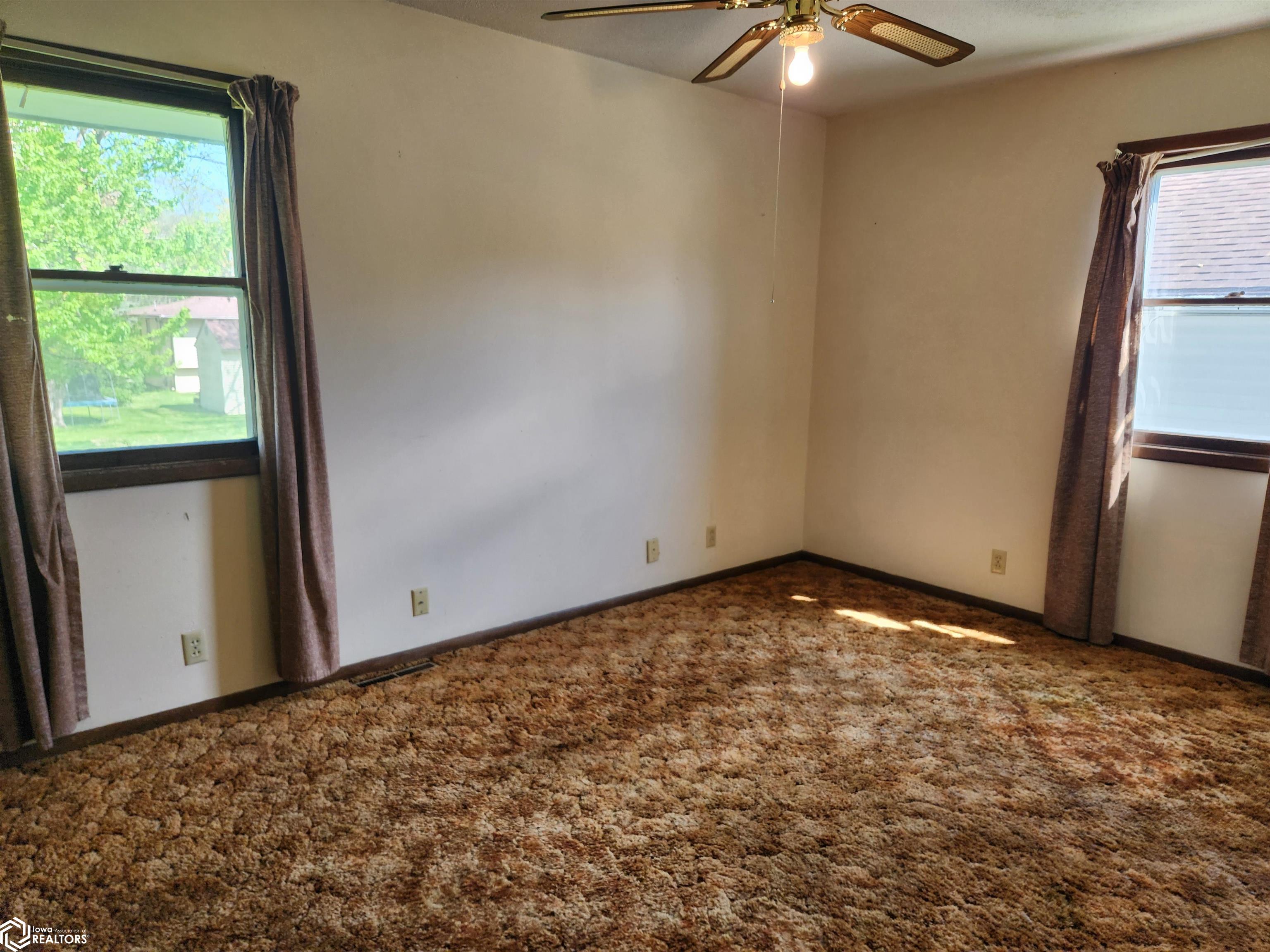 905 N Harlan Street, Knoxville, Iowa image 6