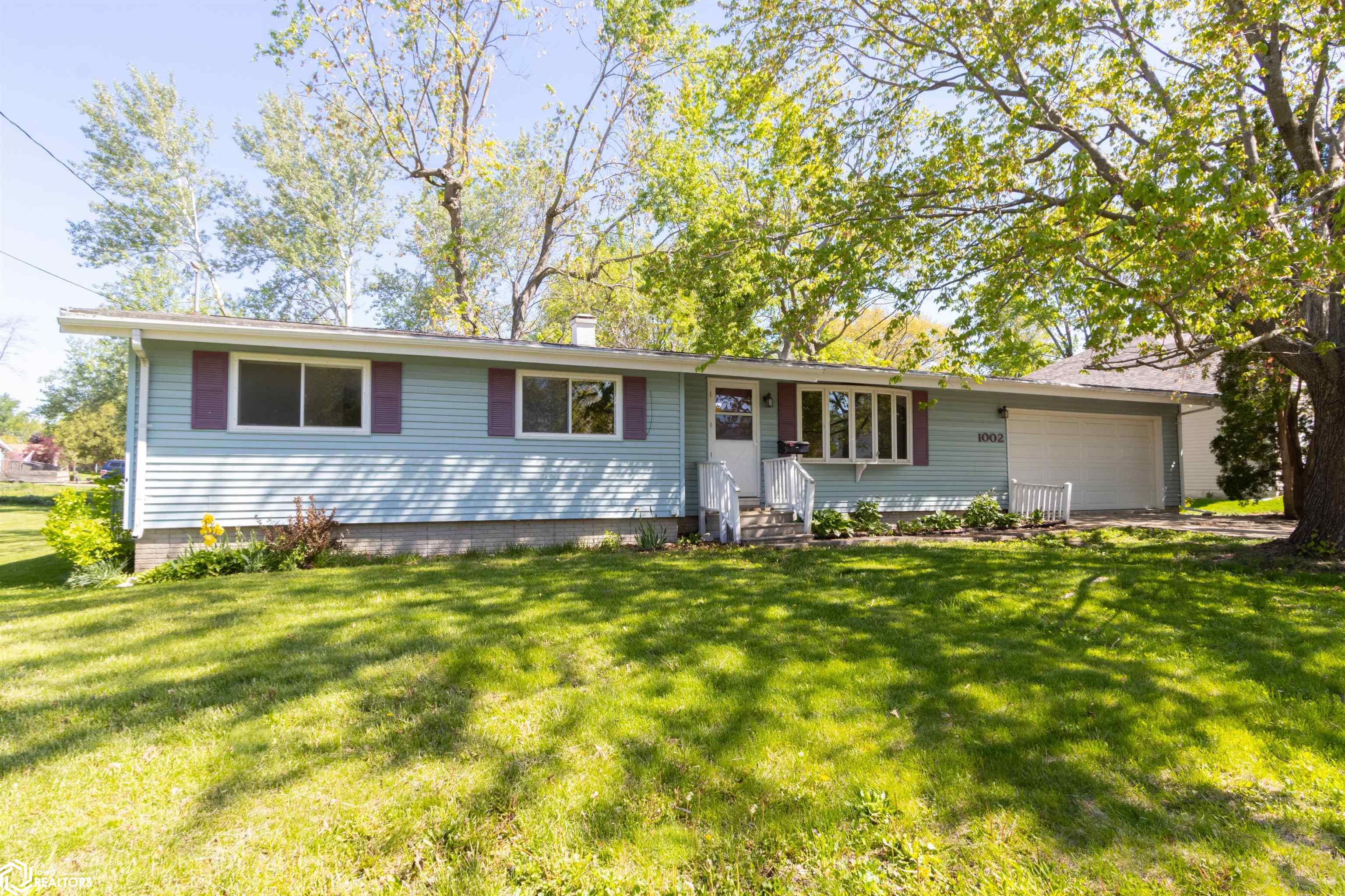 1002 E Jefferson Street, Washington, Iowa image 1