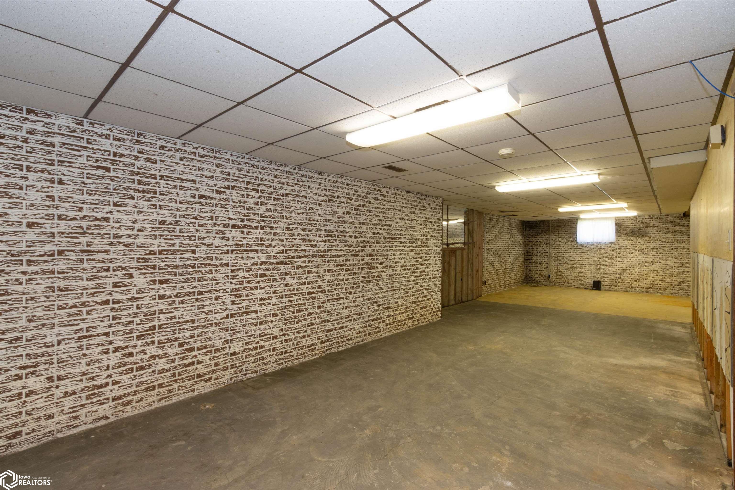 1002 E Jefferson Street, Washington, Iowa image 20