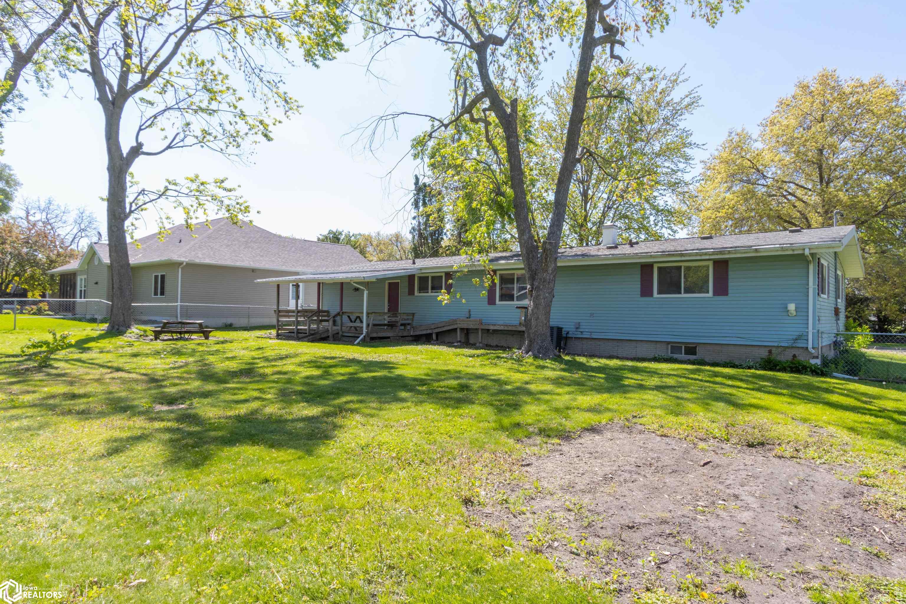 1002 E Jefferson Street, Washington, Iowa image 26