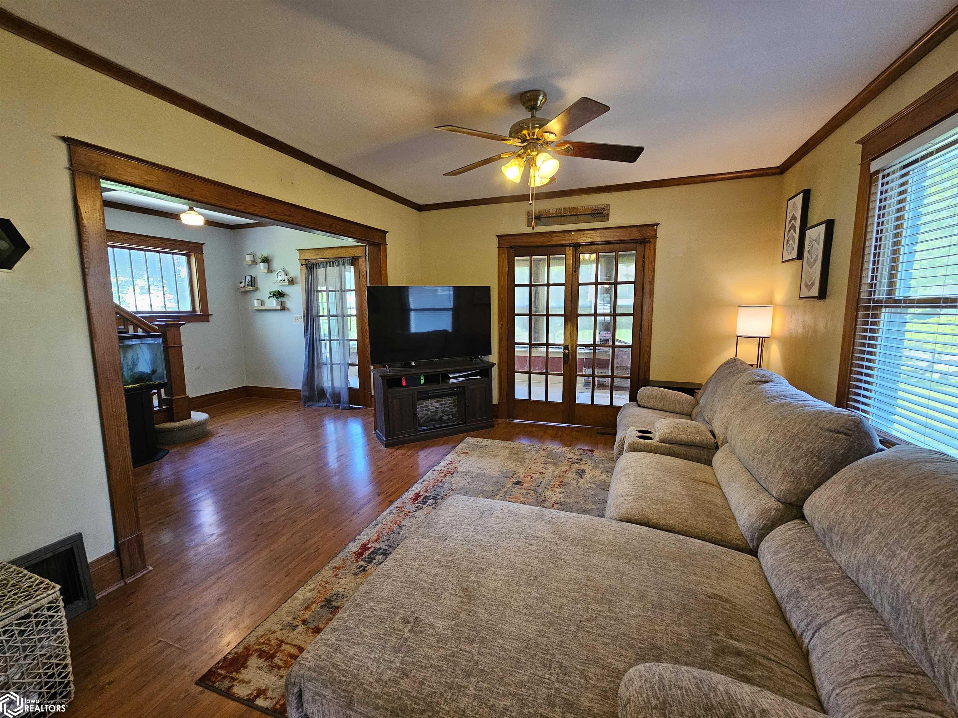 1201 S Starr Avenue, Burlington, Iowa image 4