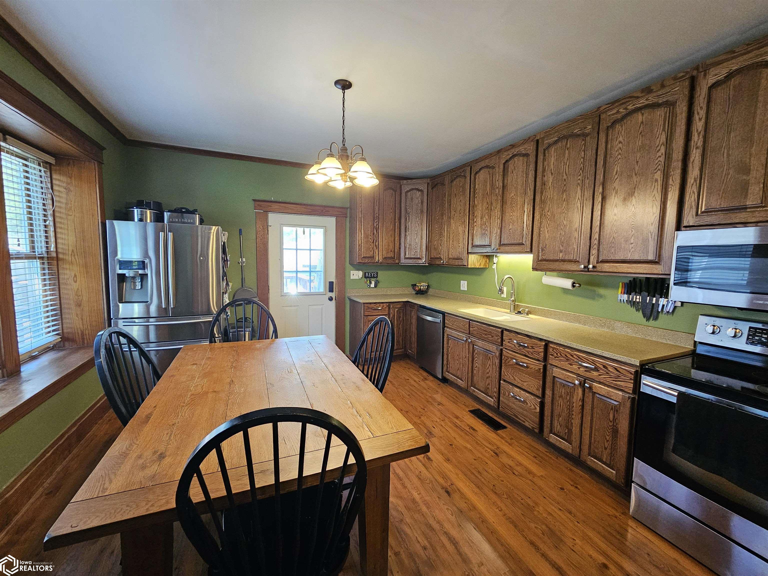 1201 S Starr Avenue, Burlington, Iowa image 6