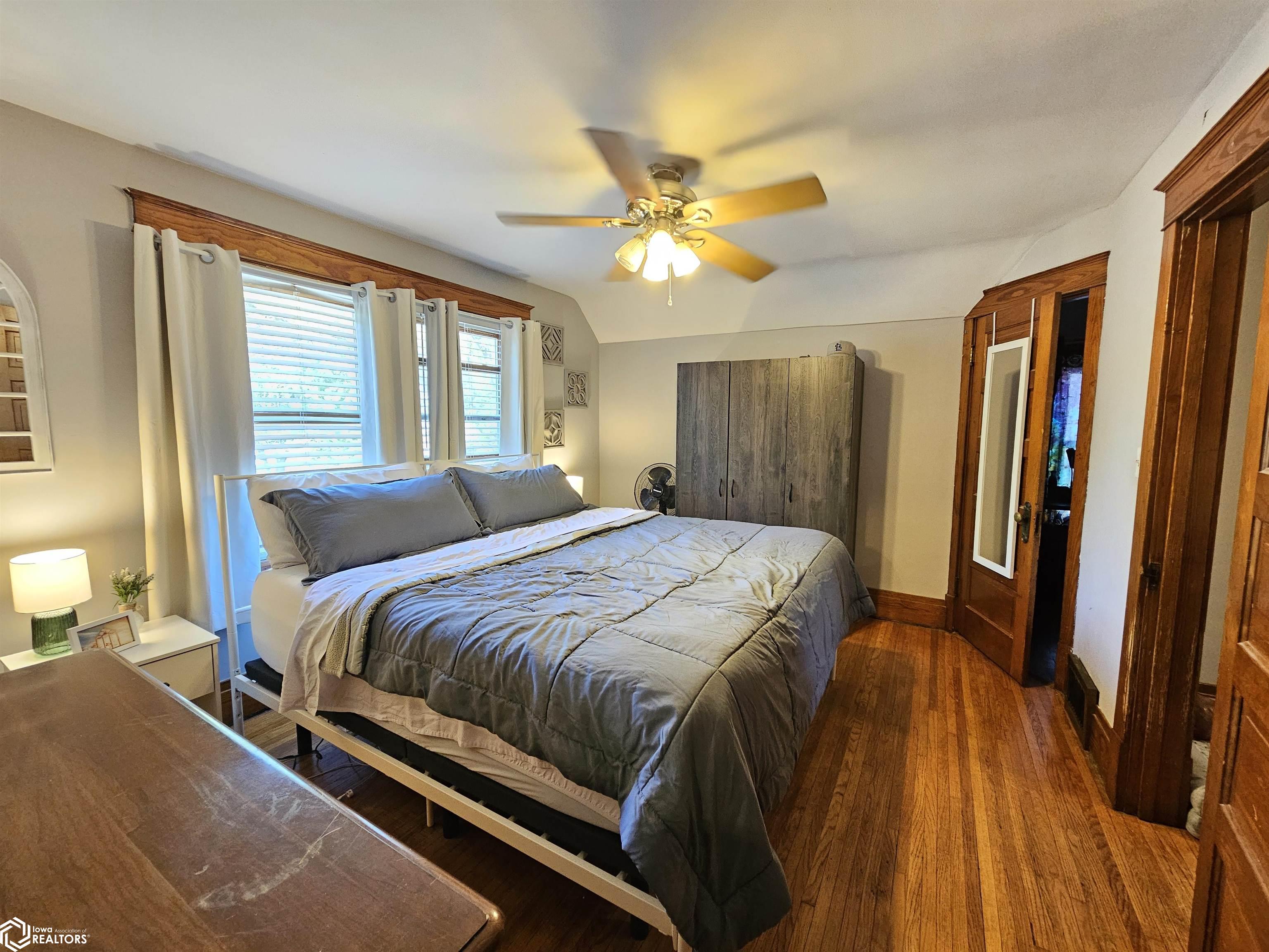 1201 S Starr Avenue, Burlington, Iowa image 9