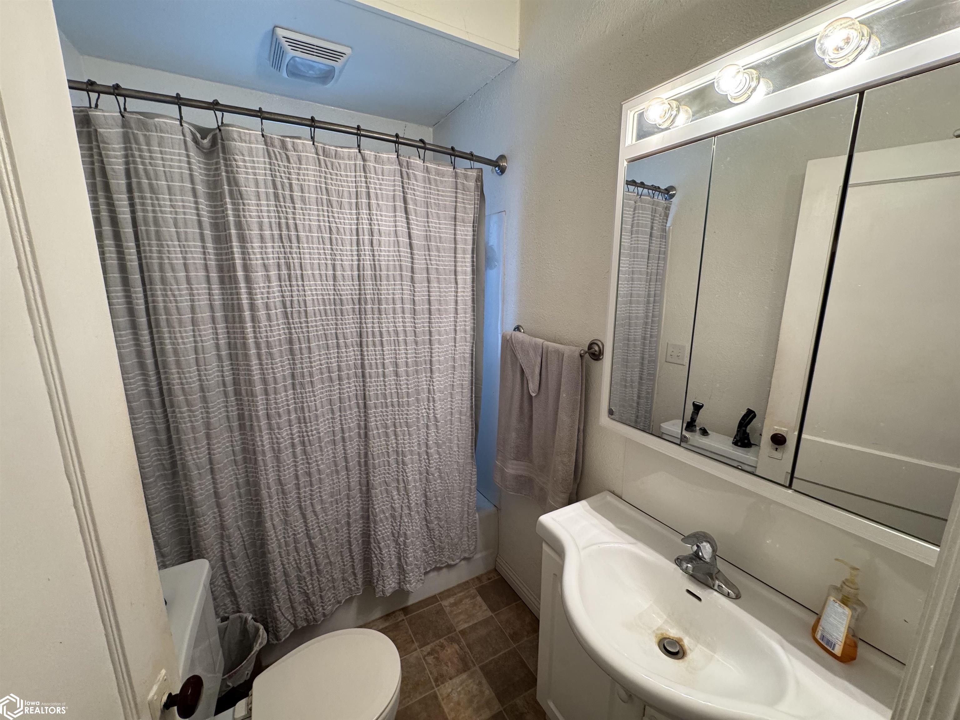 805 S 15th Street, Centerville, Iowa image 10