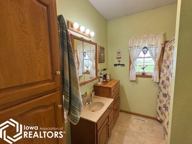 725 N E Street, Albia, Iowa image 12