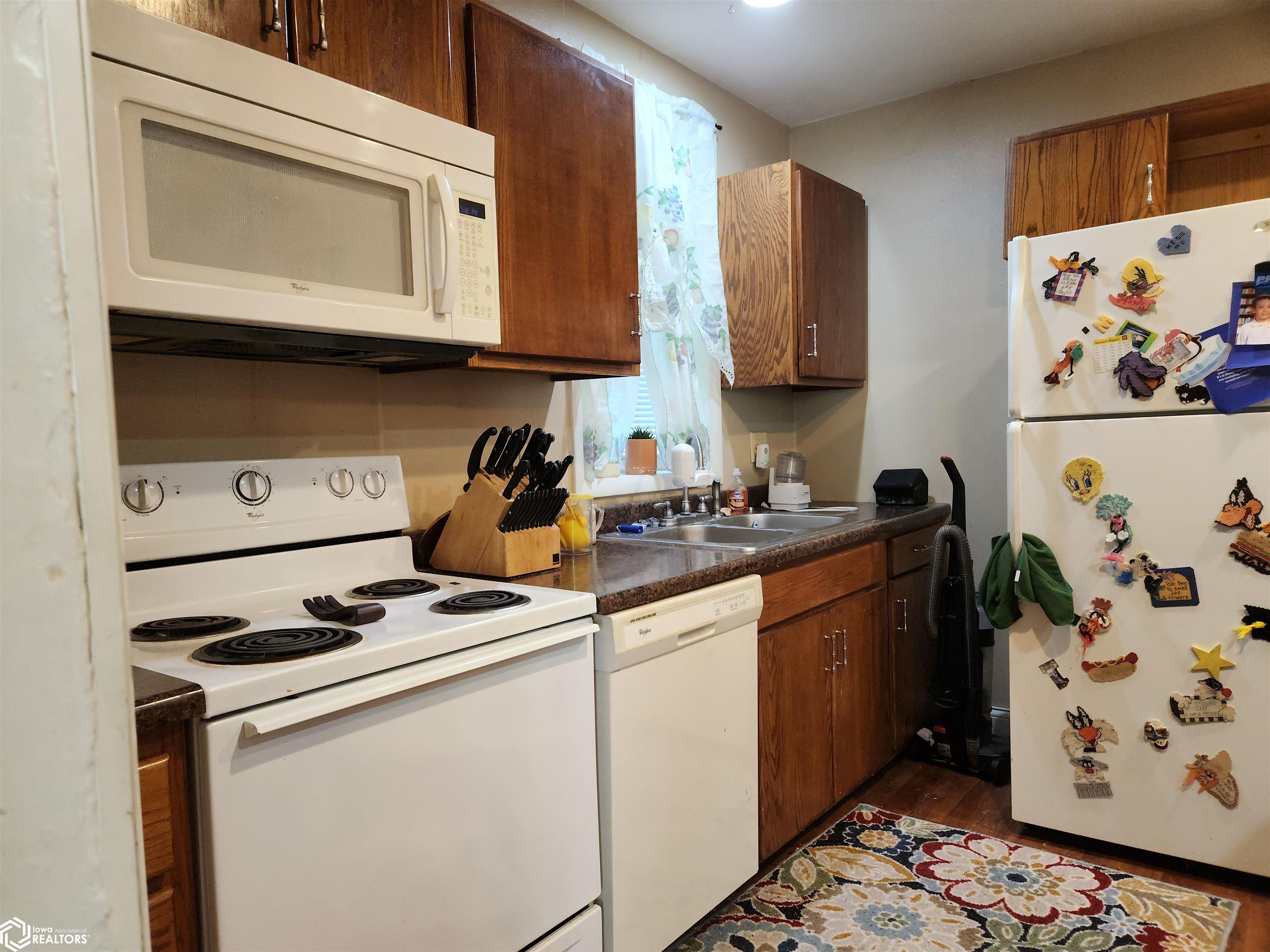 814 Summer Street, Grinnell, Iowa image 20