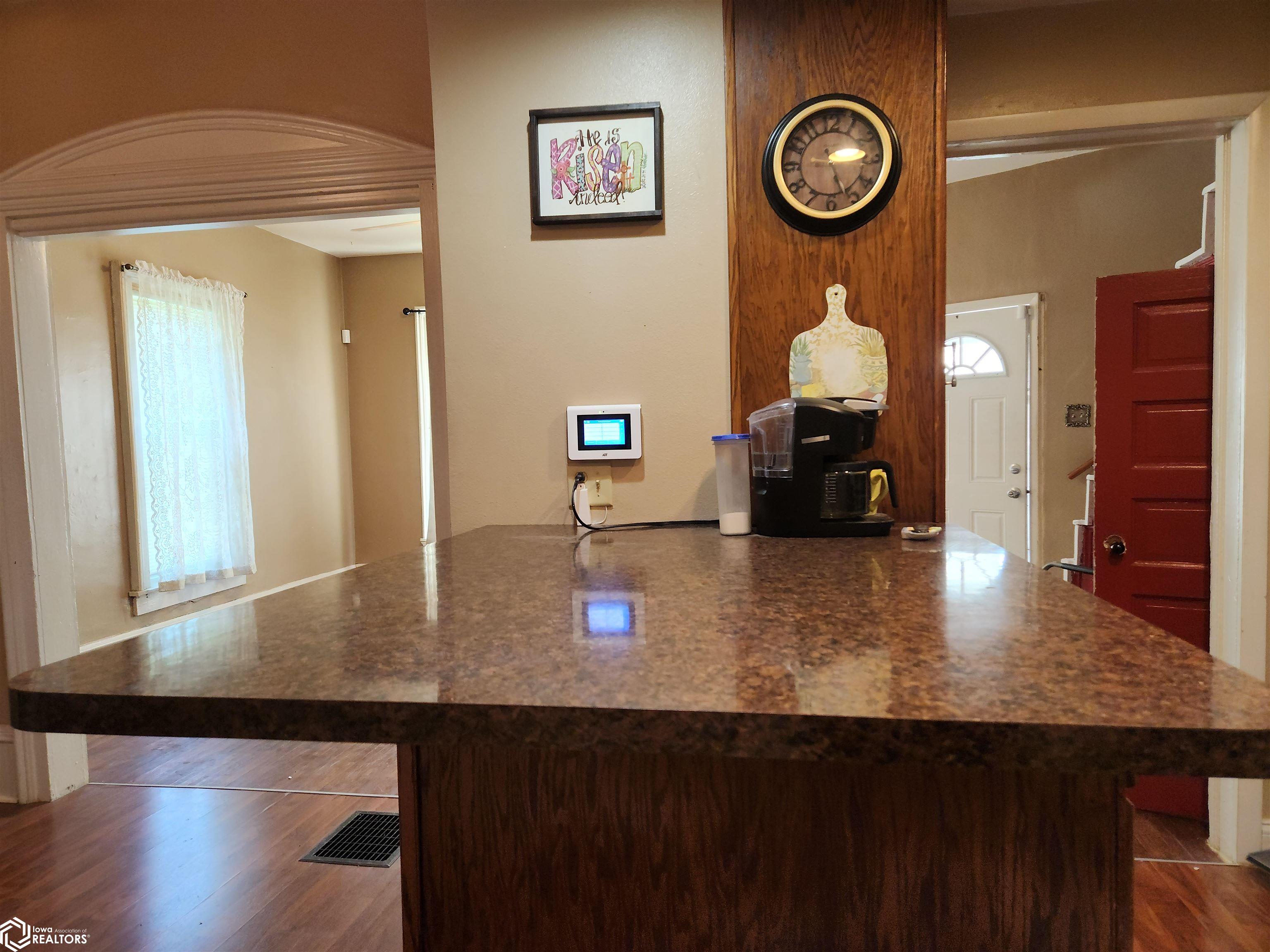 814 Summer Street, Grinnell, Iowa image 22