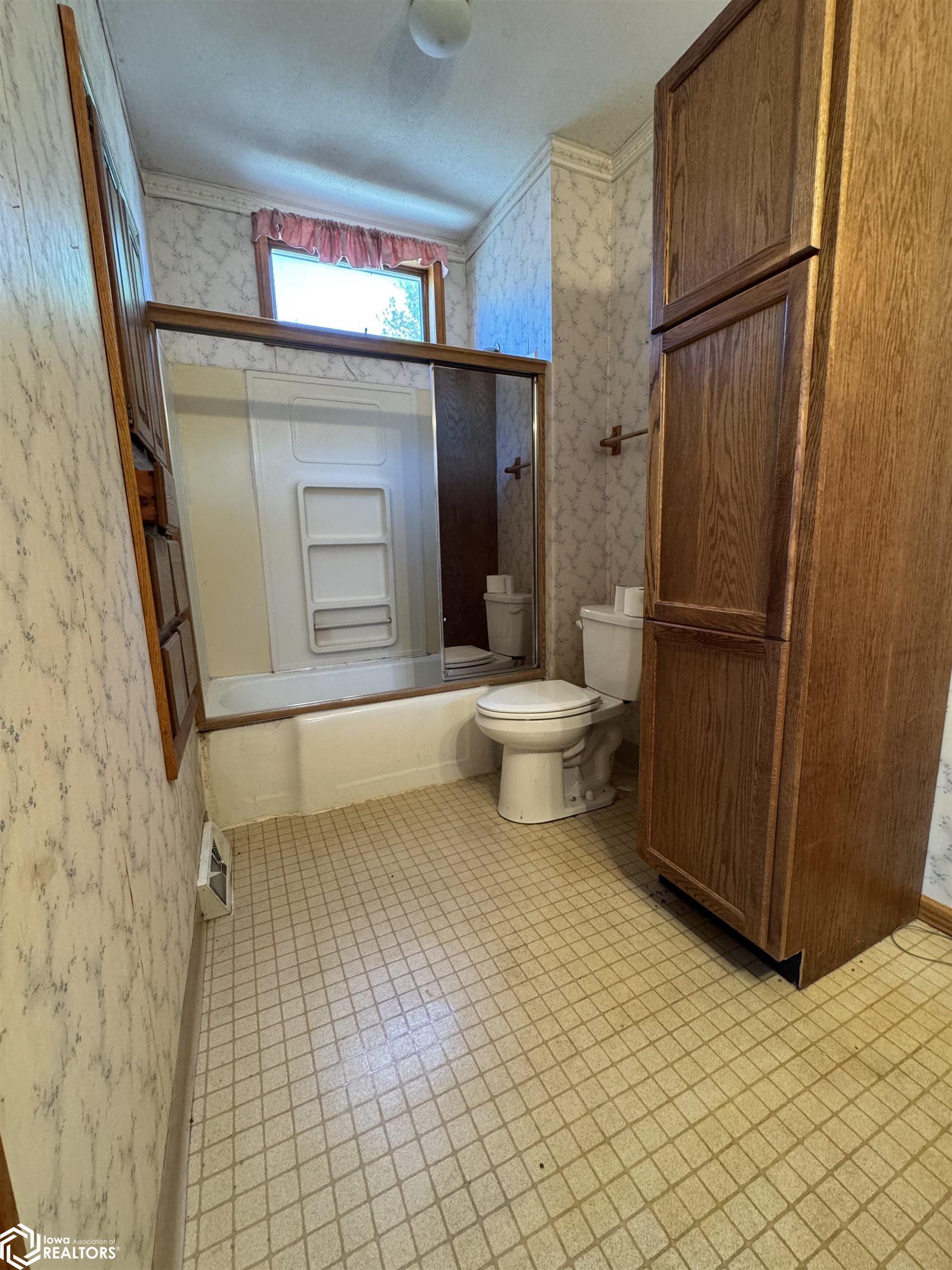 820 Avenue D, West Point, Iowa image 10